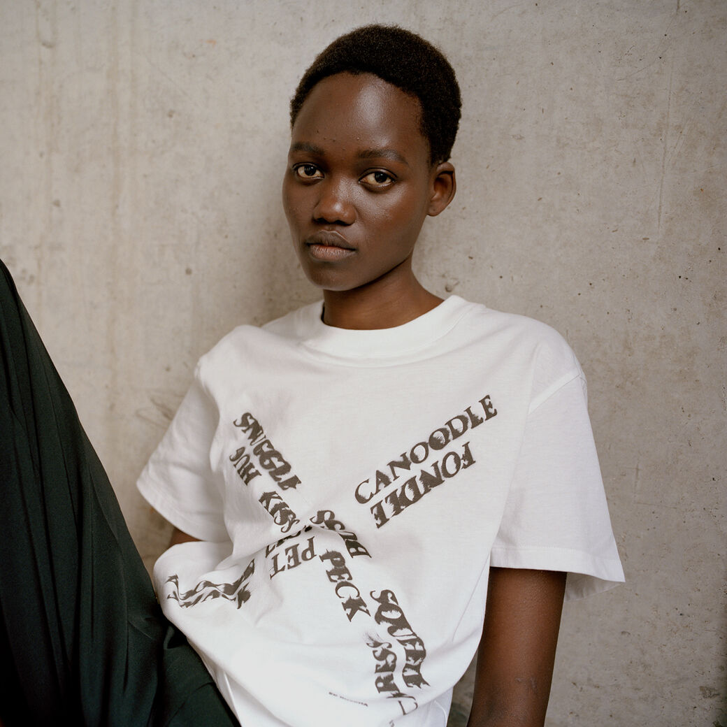 white dolce and gabbana t shirt