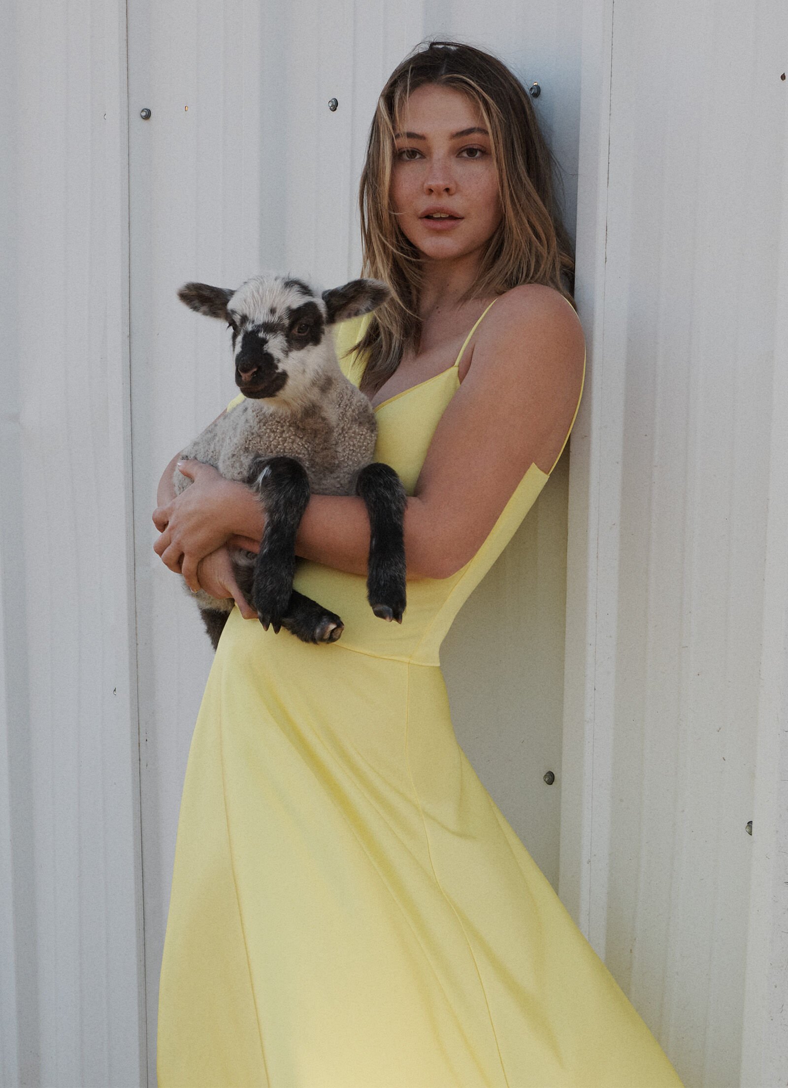 Madelyn Cline: Behind The Scenes Photos - 11ftd0t