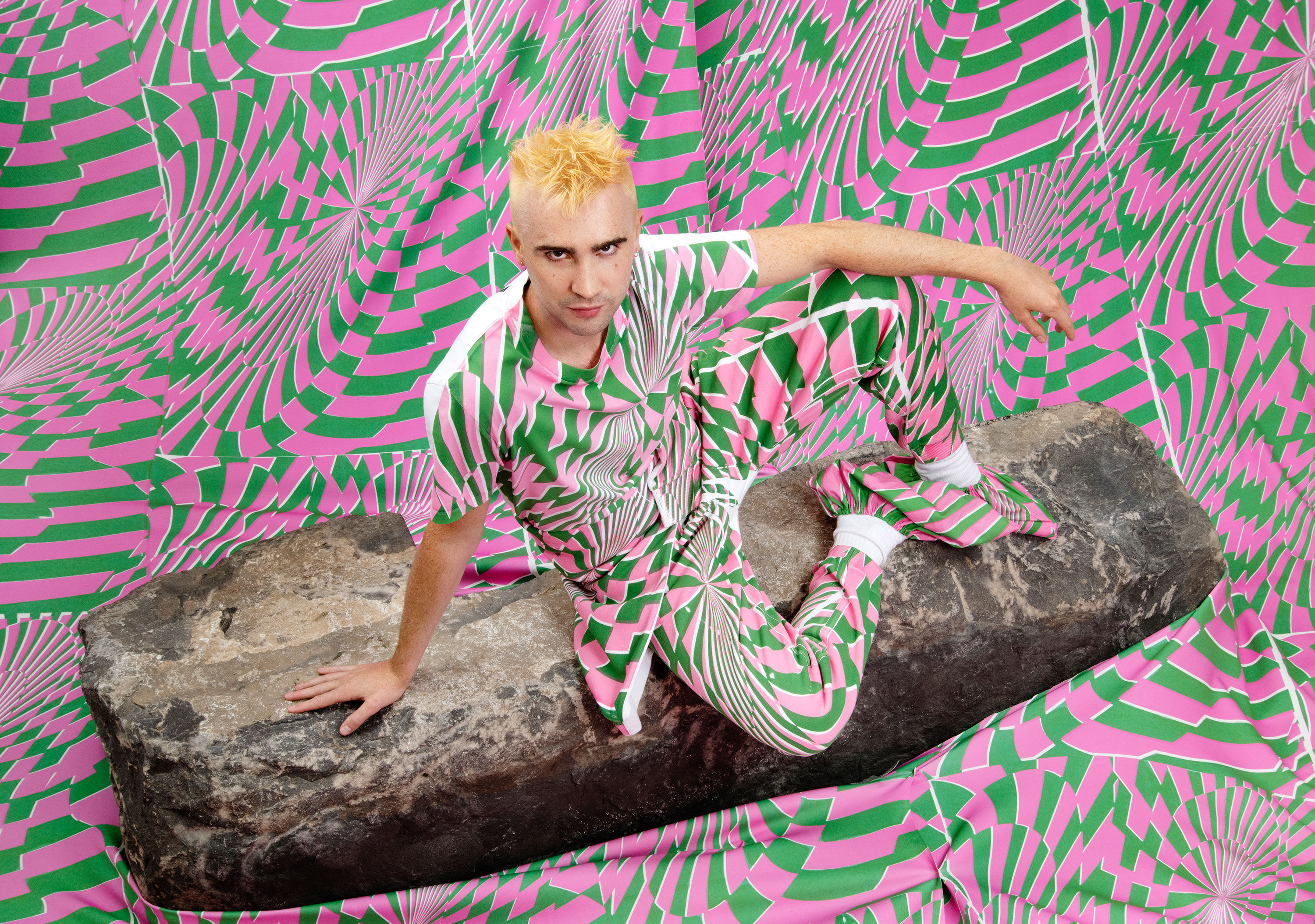 ランキング上位のプレゼント SW_Landscape_3000x2108.jpg?sw= パンツ