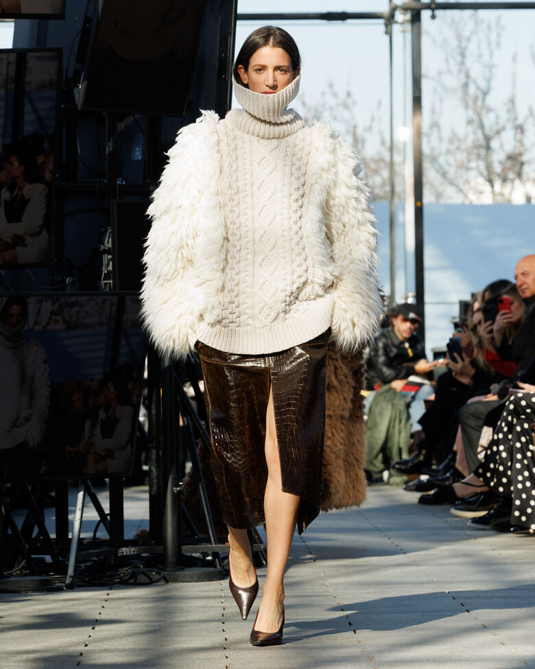 McCartney AW24 Runway IG HR look08