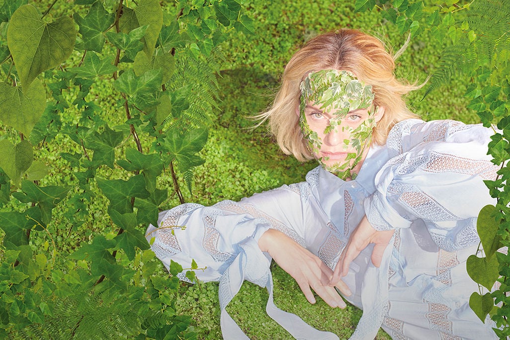 Celebrate the power of plants. The new Summer 2020 campaign is here. Stella McCartney IT