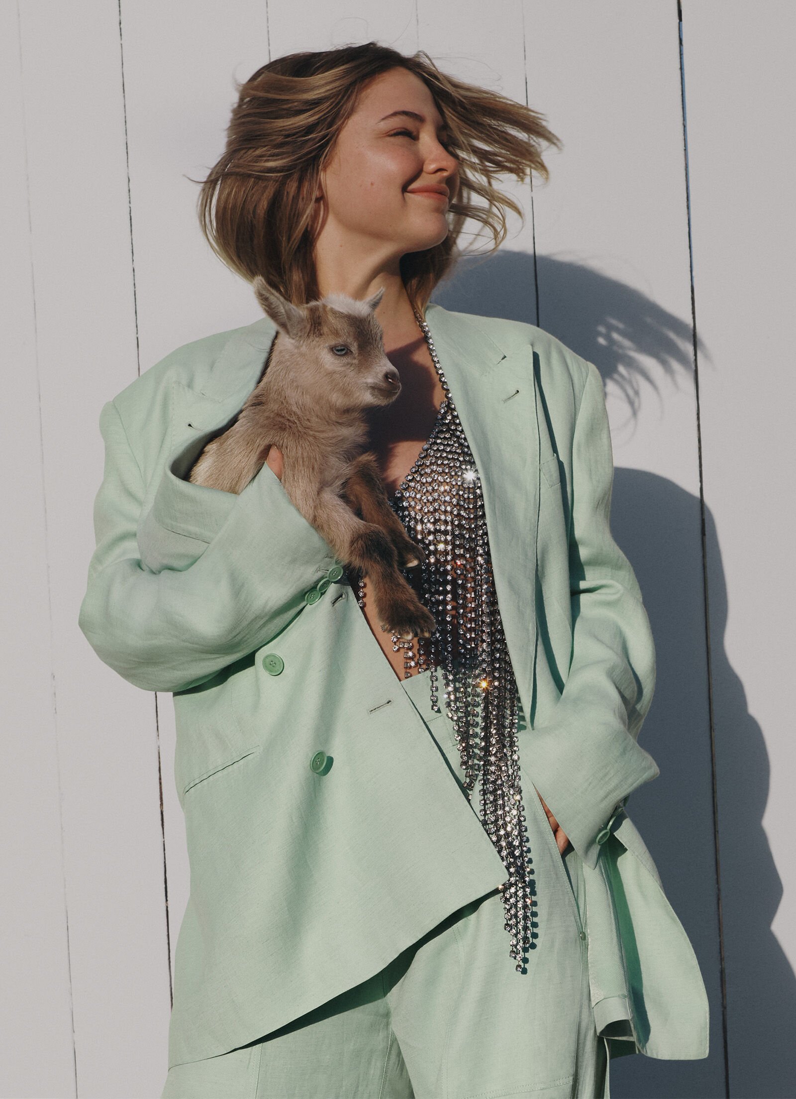 Madelyn Cline: Behind The Scenes Photos - plg9o21