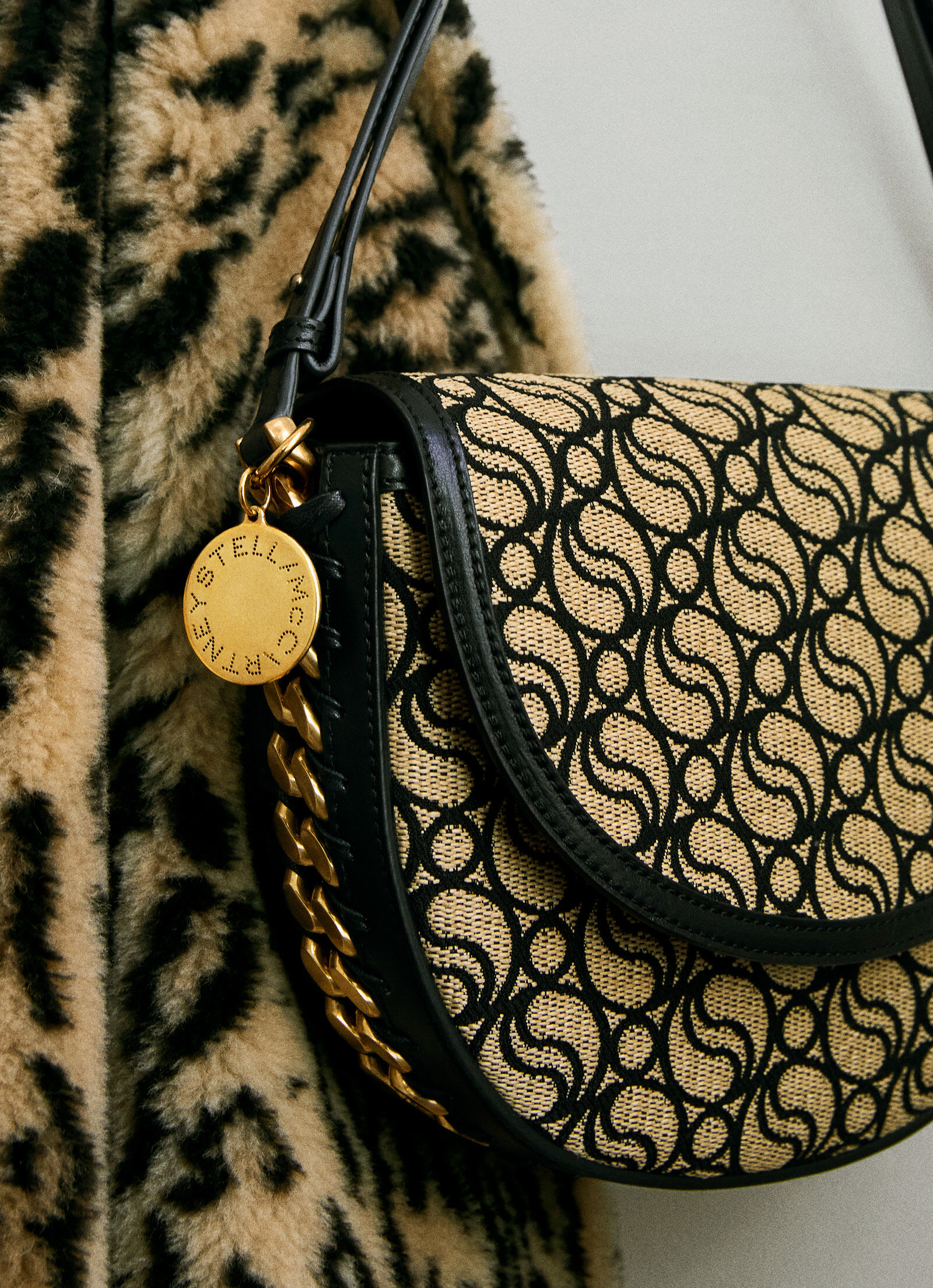 Stella mccartney classic bag deals