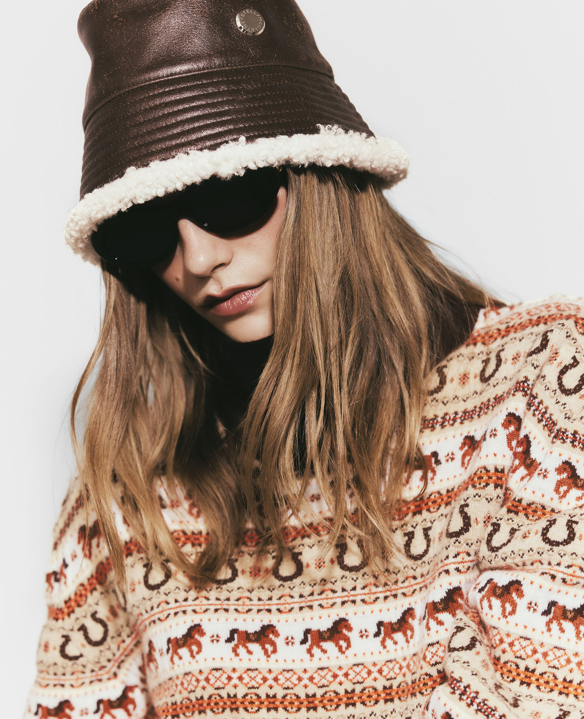 Logo Plush-Lined Bucket Hat-Brown-model