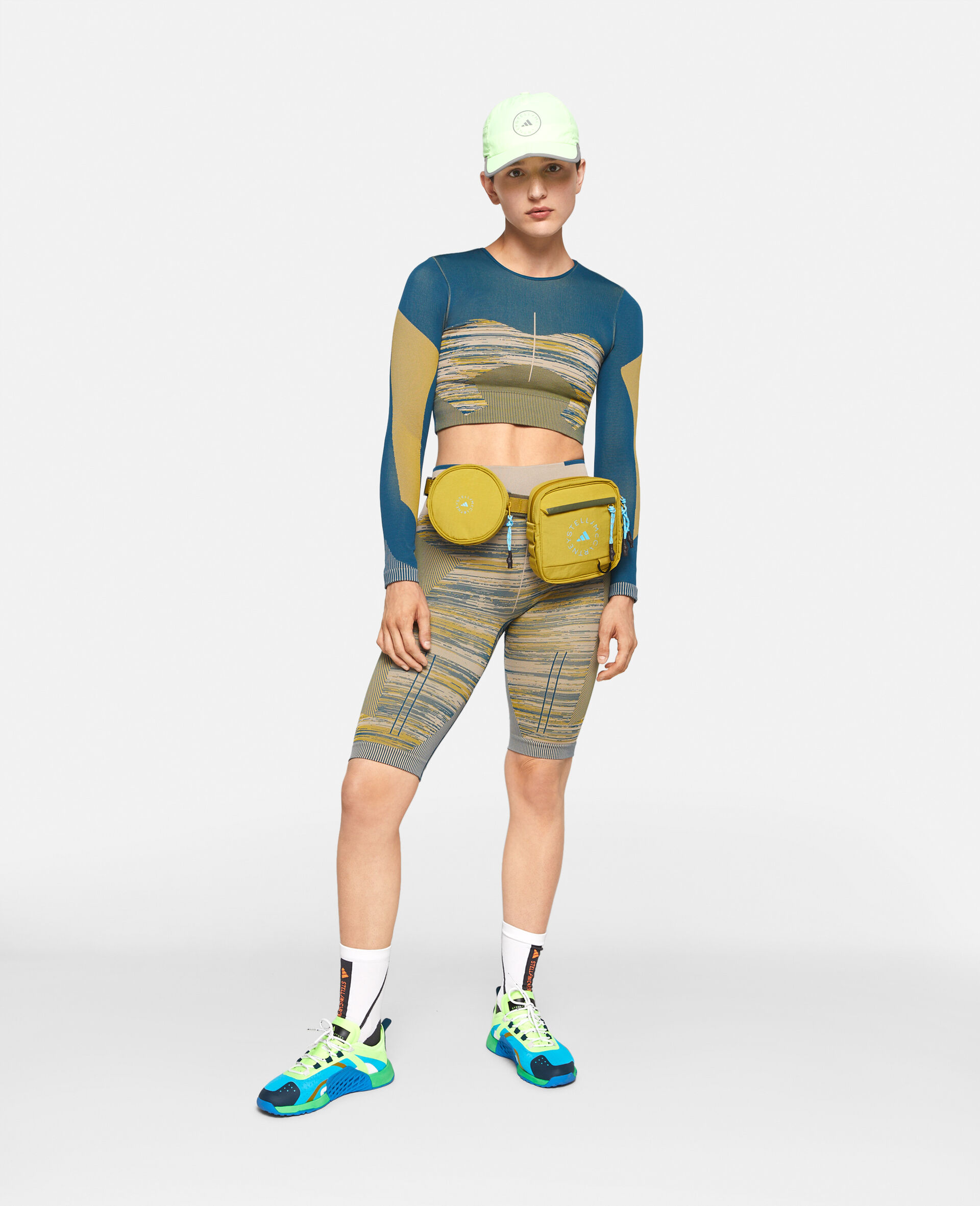 TrueStrength Seamless Yoga Shorts-Multicoloured-model