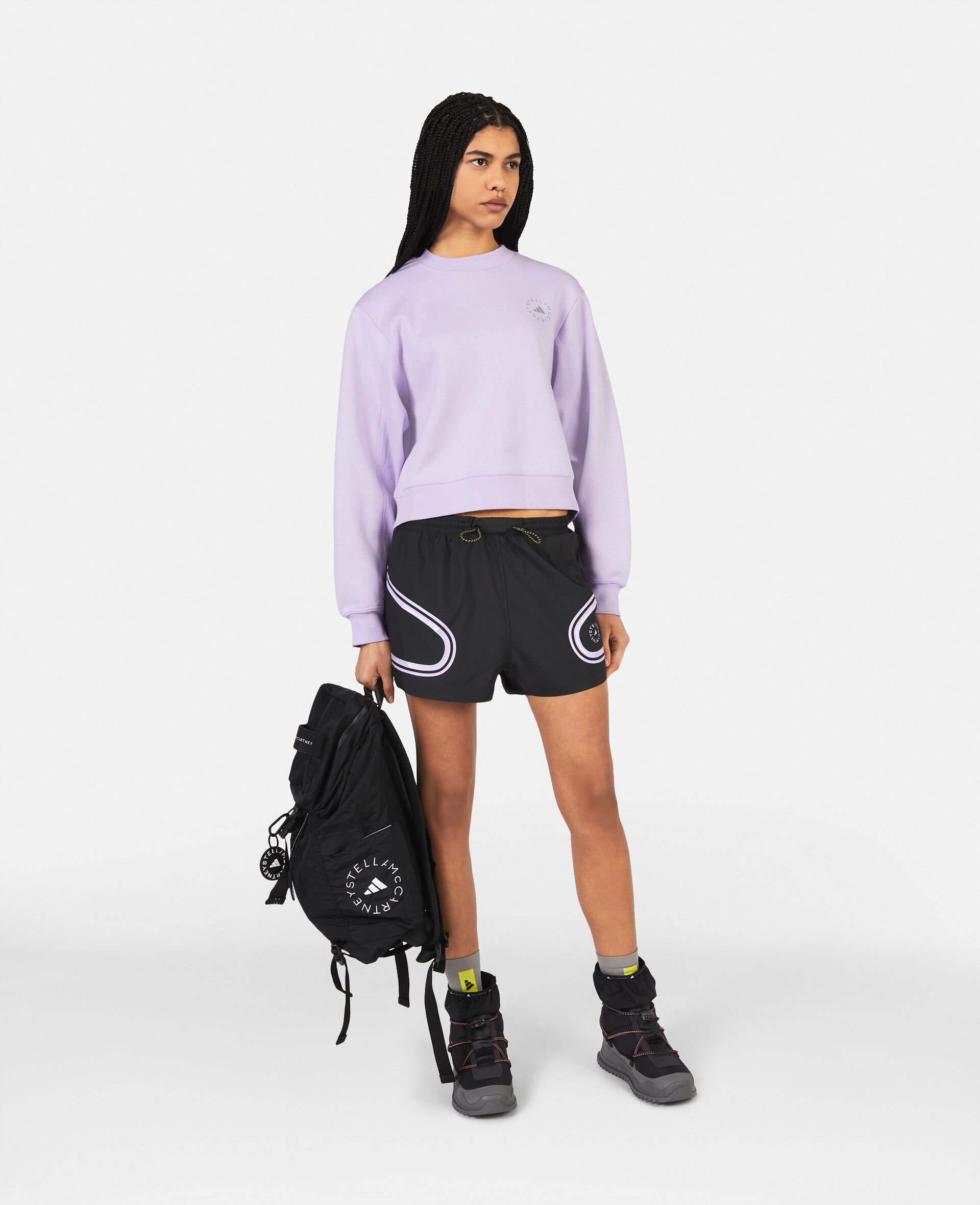 徽标卫衣-Purple-model 徽标卫衣-Purple-model