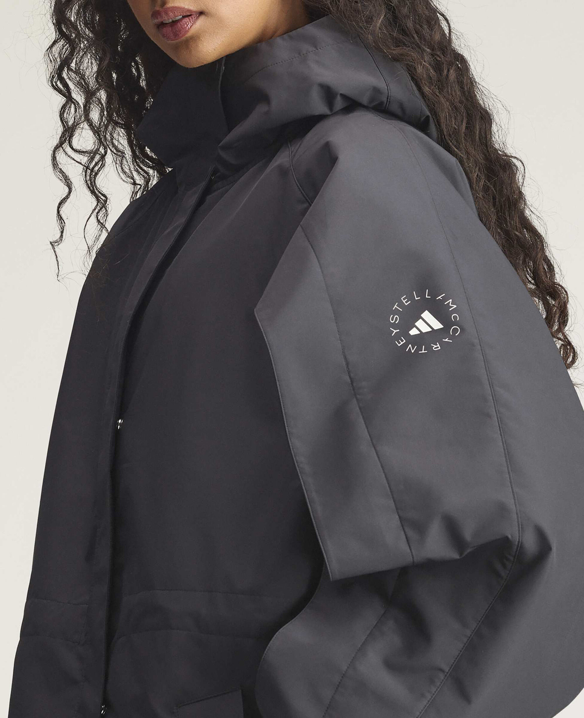 ⬛︎きりしま⬛︎adidas by stella McCartney中綿コート 中古・古着通販】adidas by stella McCartney (アディダス バイ ステラ