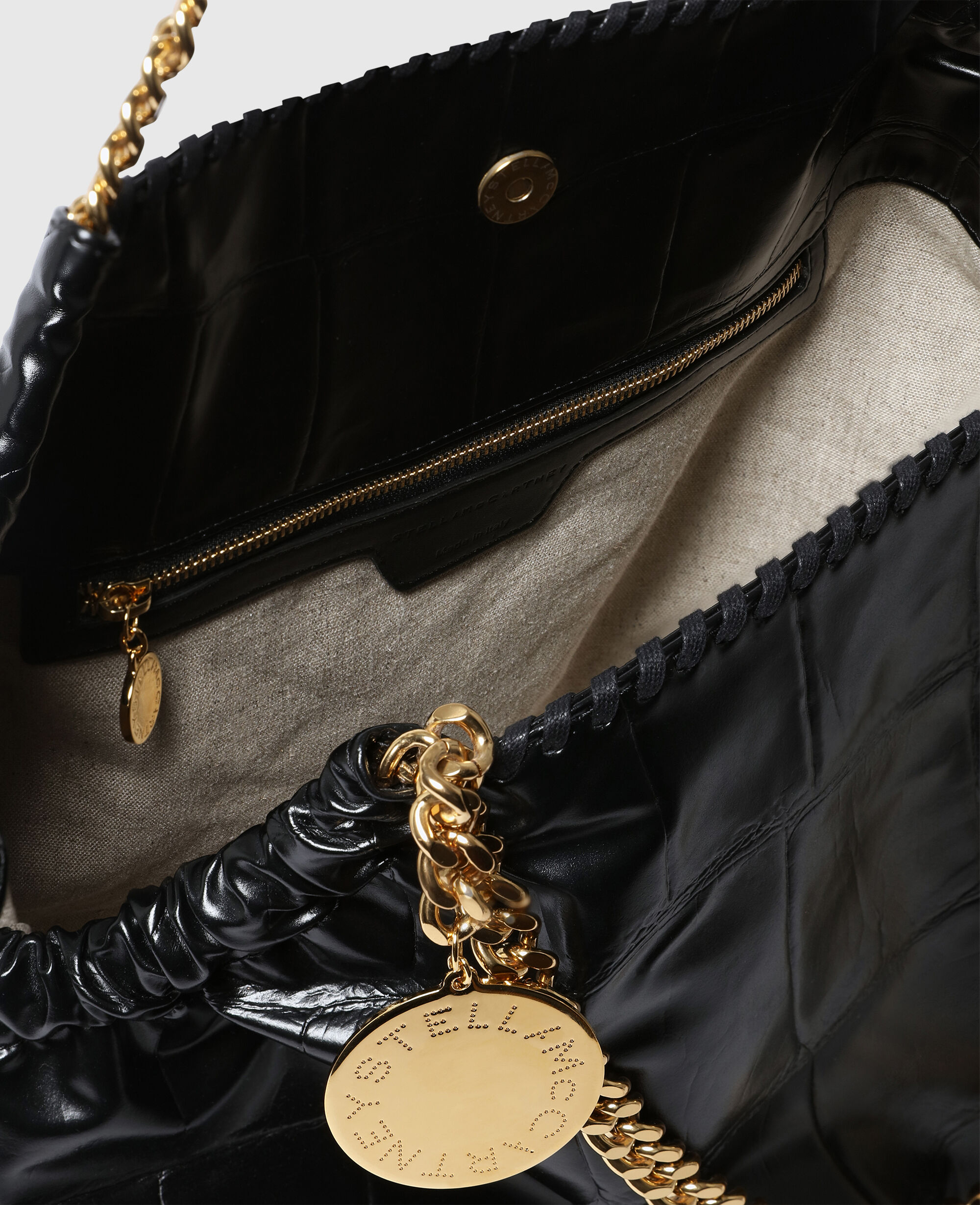 26AW Stella McCartneyファラベラ クロコダイルエンボス トート Women ブラック ファラベラ クロコダイルエンボス ドロー