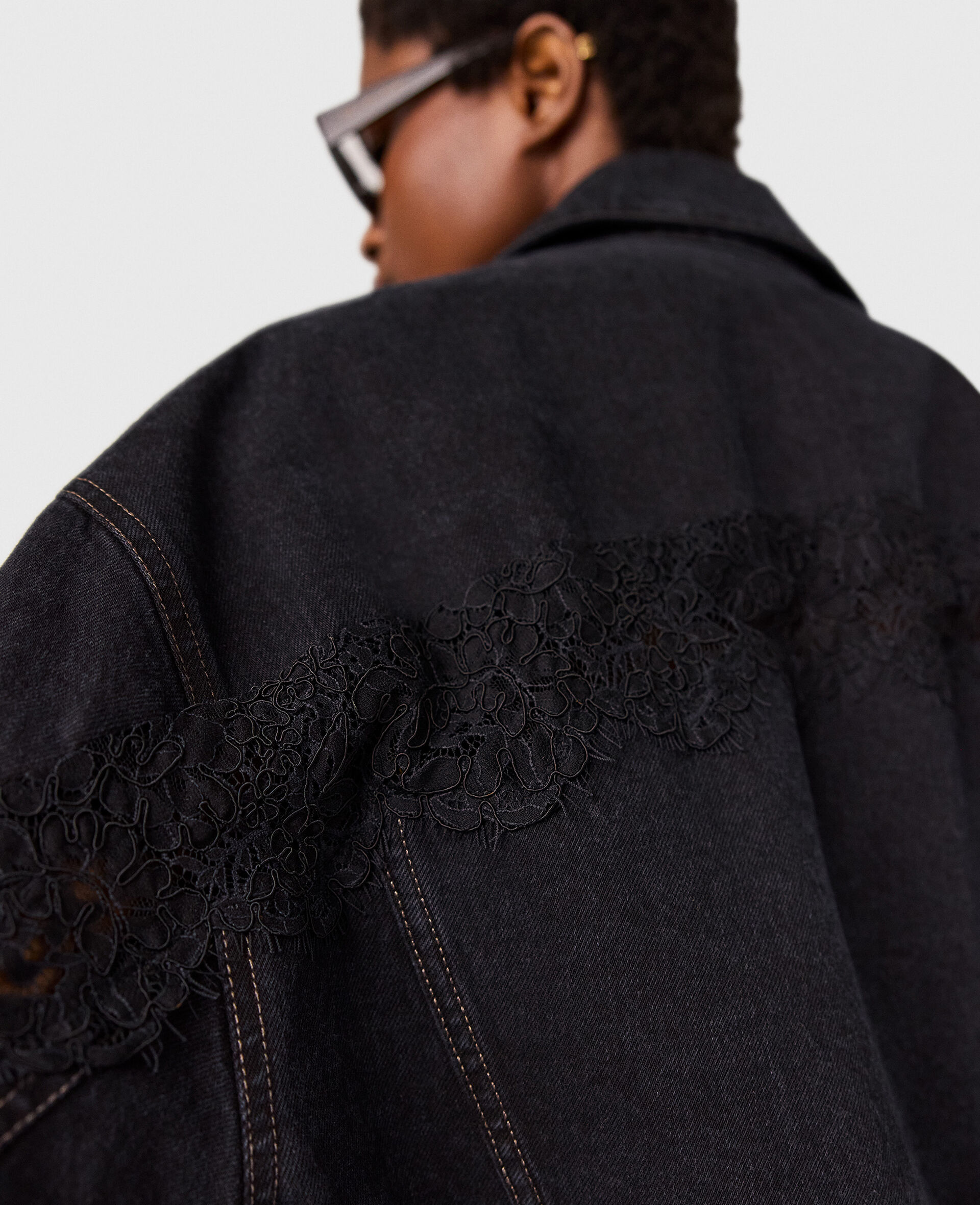 Giacca in Denim con Inserti in Pizzo-Nero-large image number 3