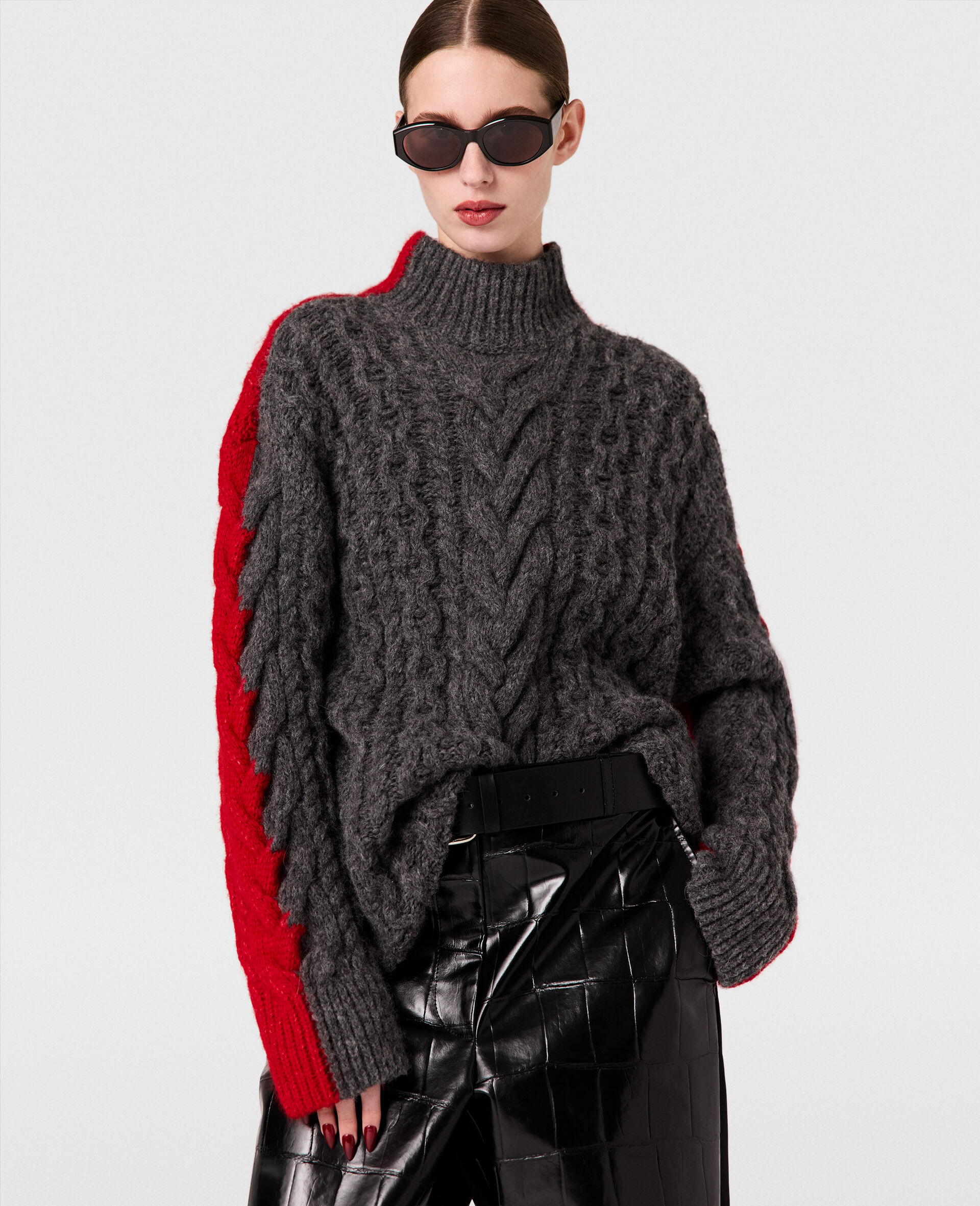 Laced Sleeves Cableknit Turtleneck Jumper-Red-model