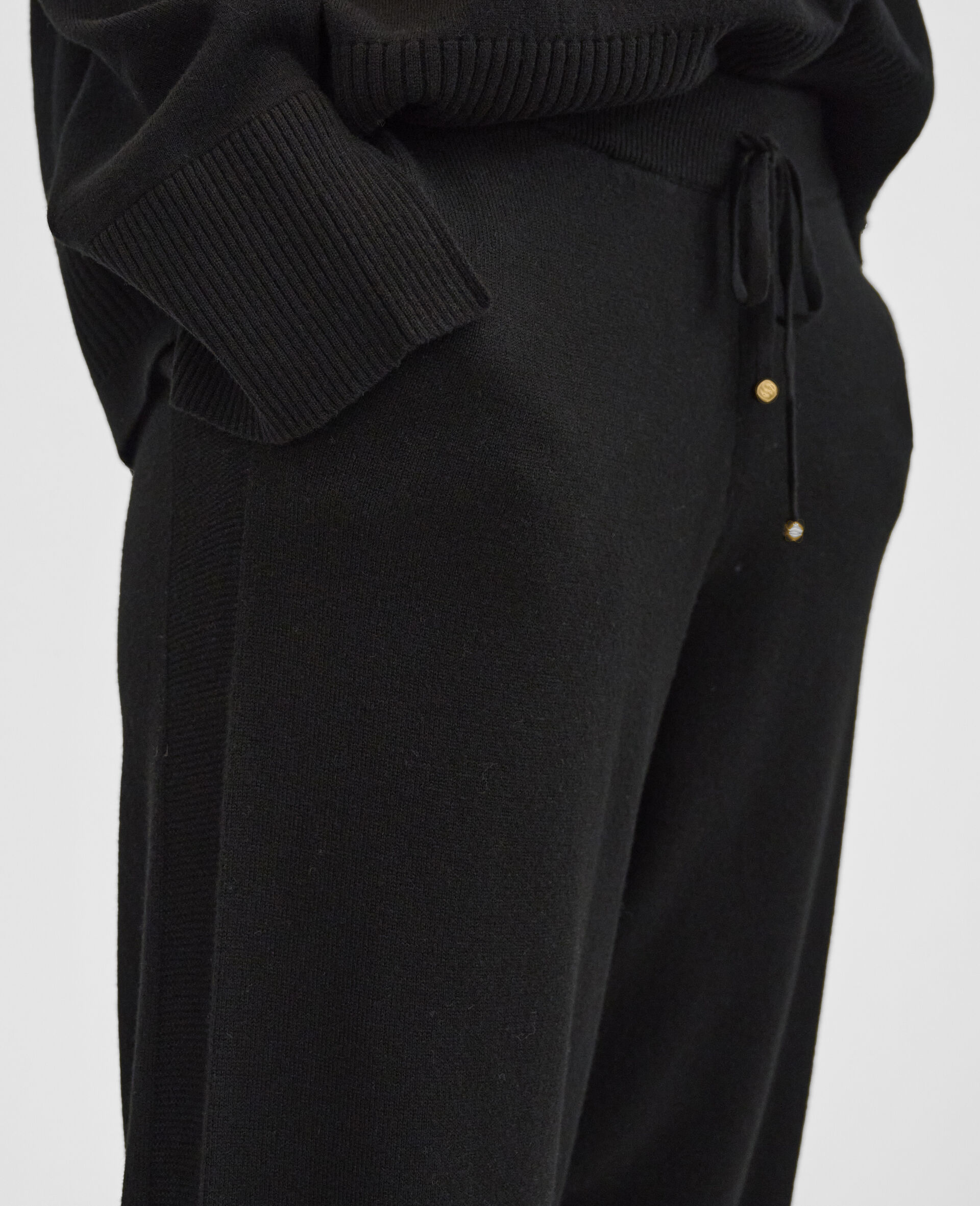 Mid-Rise Tapered Joggers-Black-large image number 2