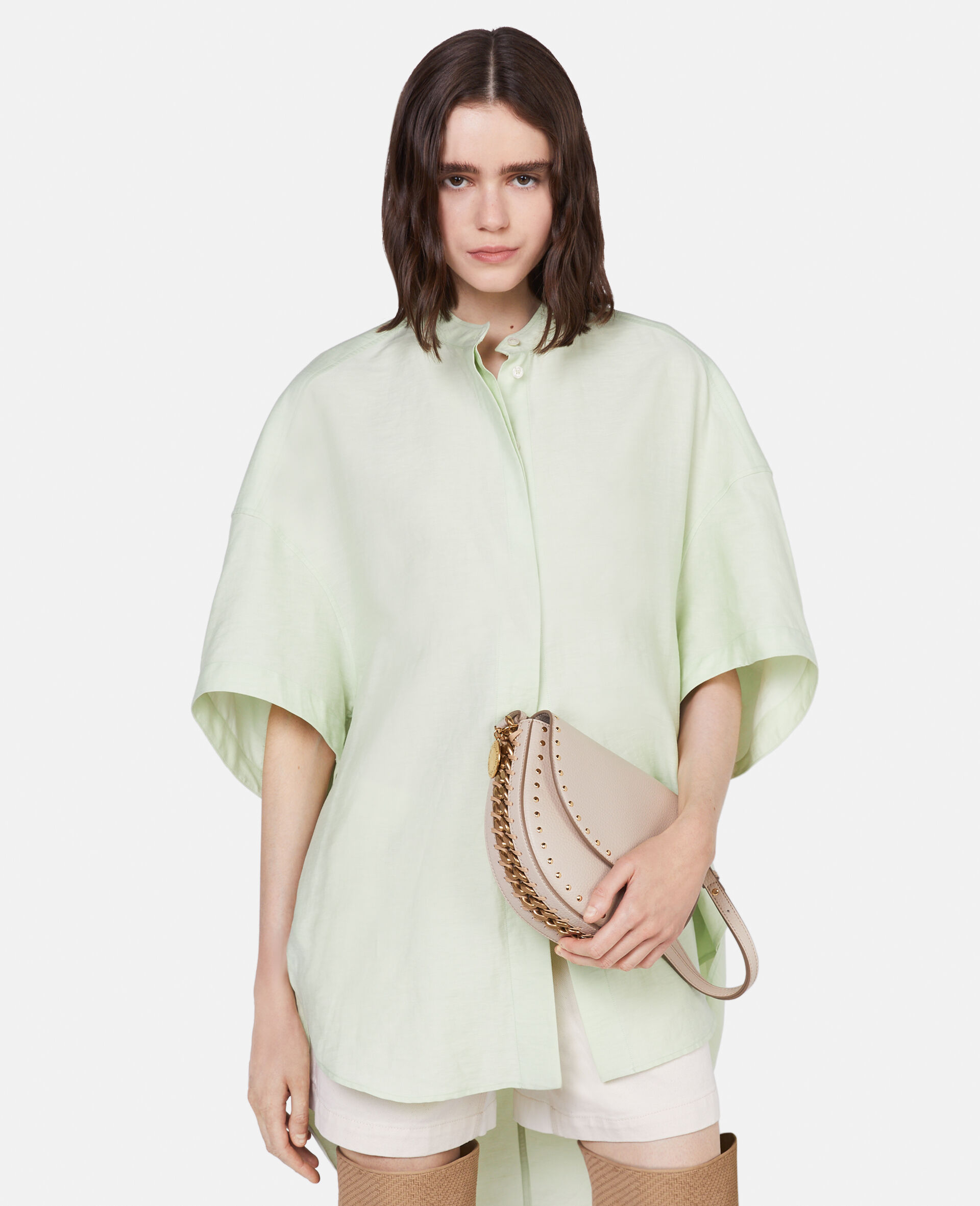 Borsa a tracolla media con patta in Alter Mat zigrinato con borchie Frayme-Marrone-large image number 1