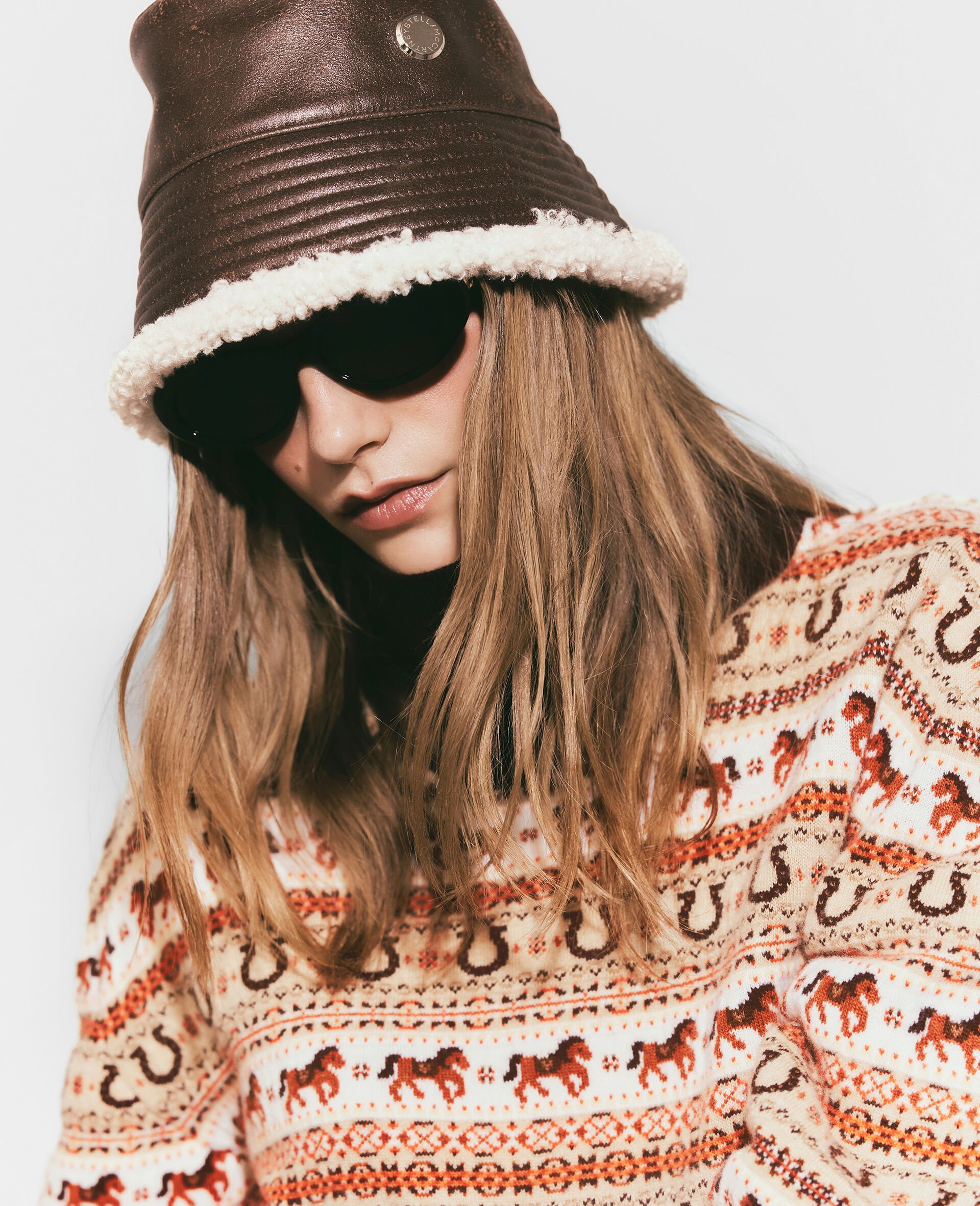 Logo Plush-Lined Bucket Hat-Brown-model
