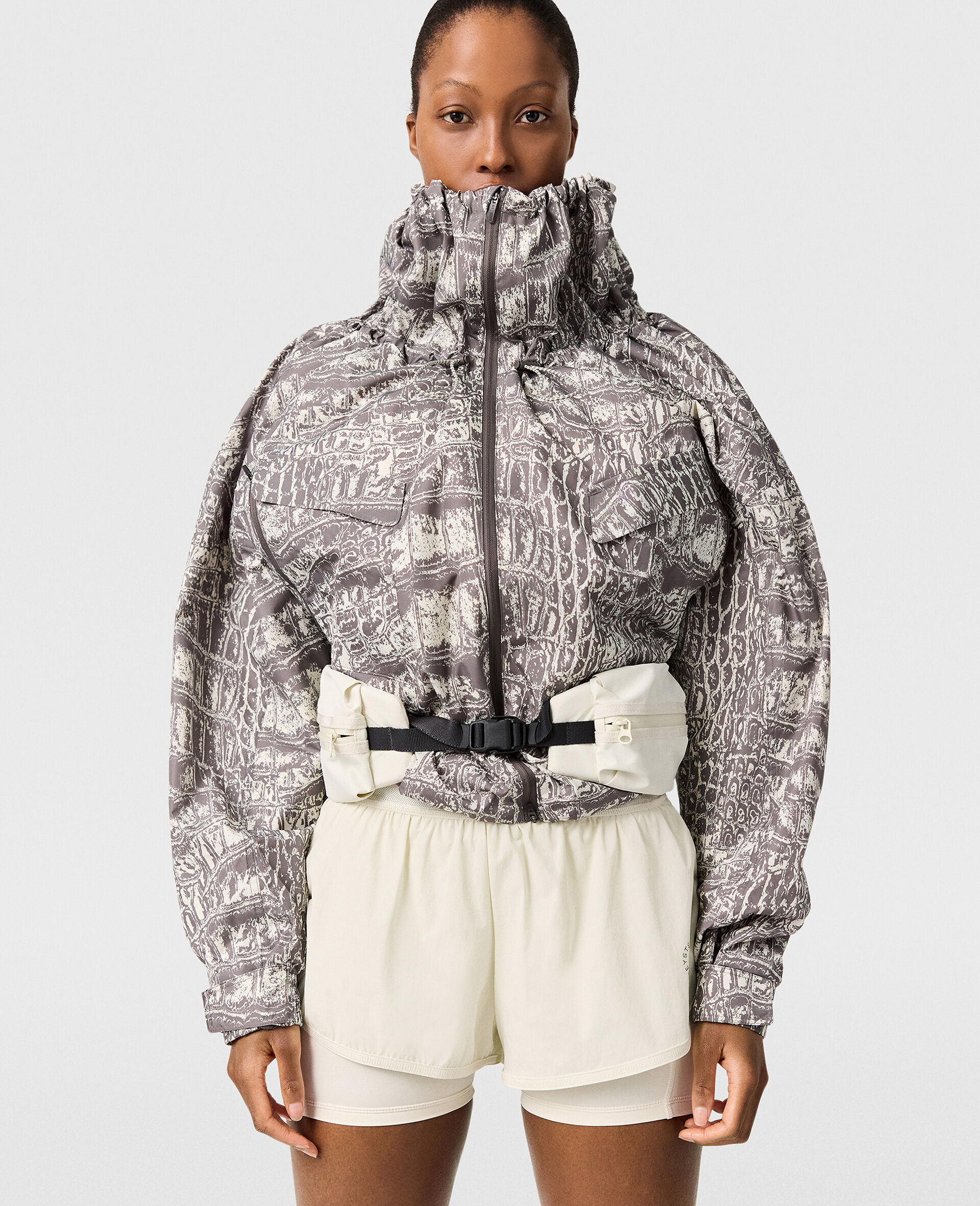 Hochgeschlossene Jacke mit Schlange-Print und Kapuze-Beige-large image number 7