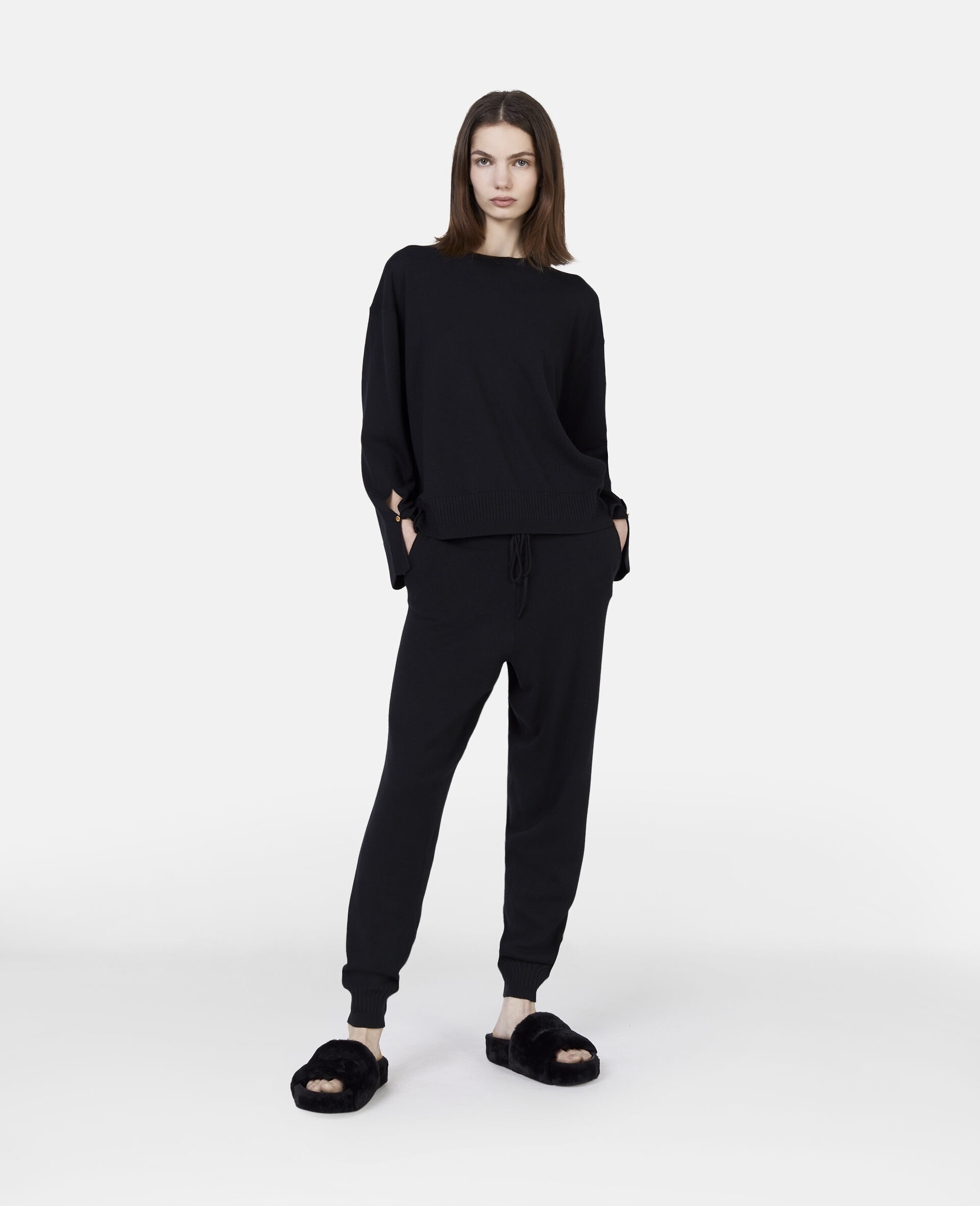 Stella Iconics精细针织卷边裤-黑色-model