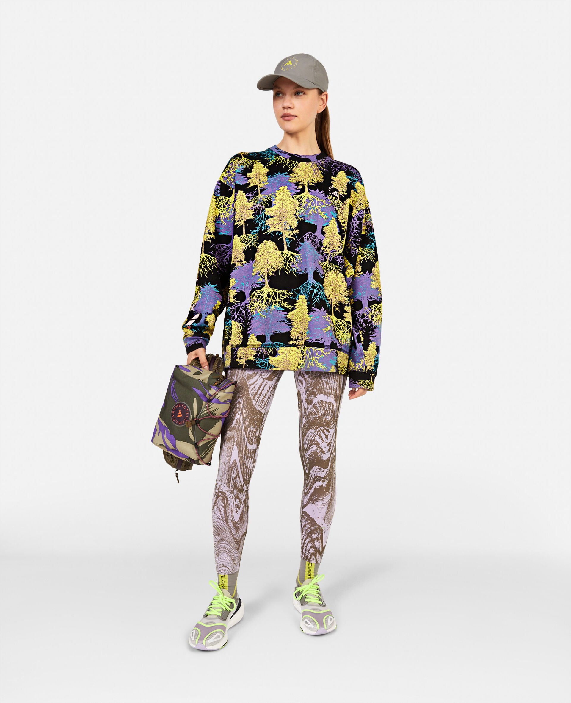 迷幻树印花卫衣-Multicolored-model 迷幻树印花卫衣-Multicolored-model
