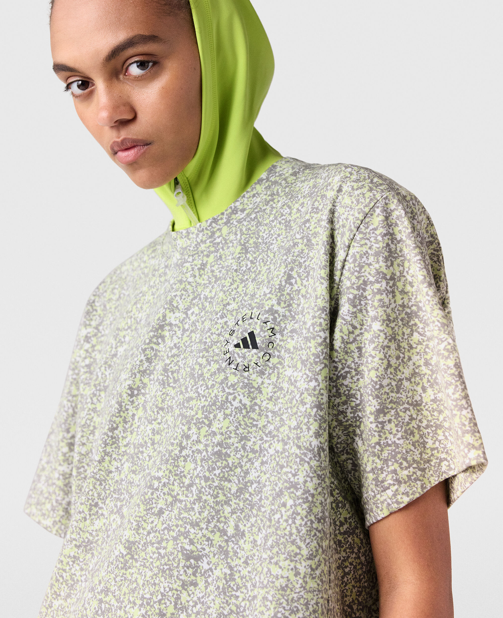 アディダスバイステラマッカートニー TrueLife オーバーサイズTシャツ S Women White/Dove Grey/Halo Green TrueLife Oversized T-Shirt