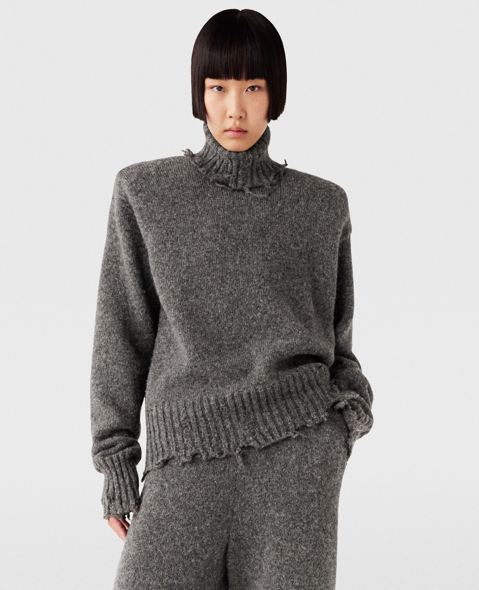 Distressed Turtleneck Jumper -Grey-model Distressed Turtleneck Jumper -Grey-model