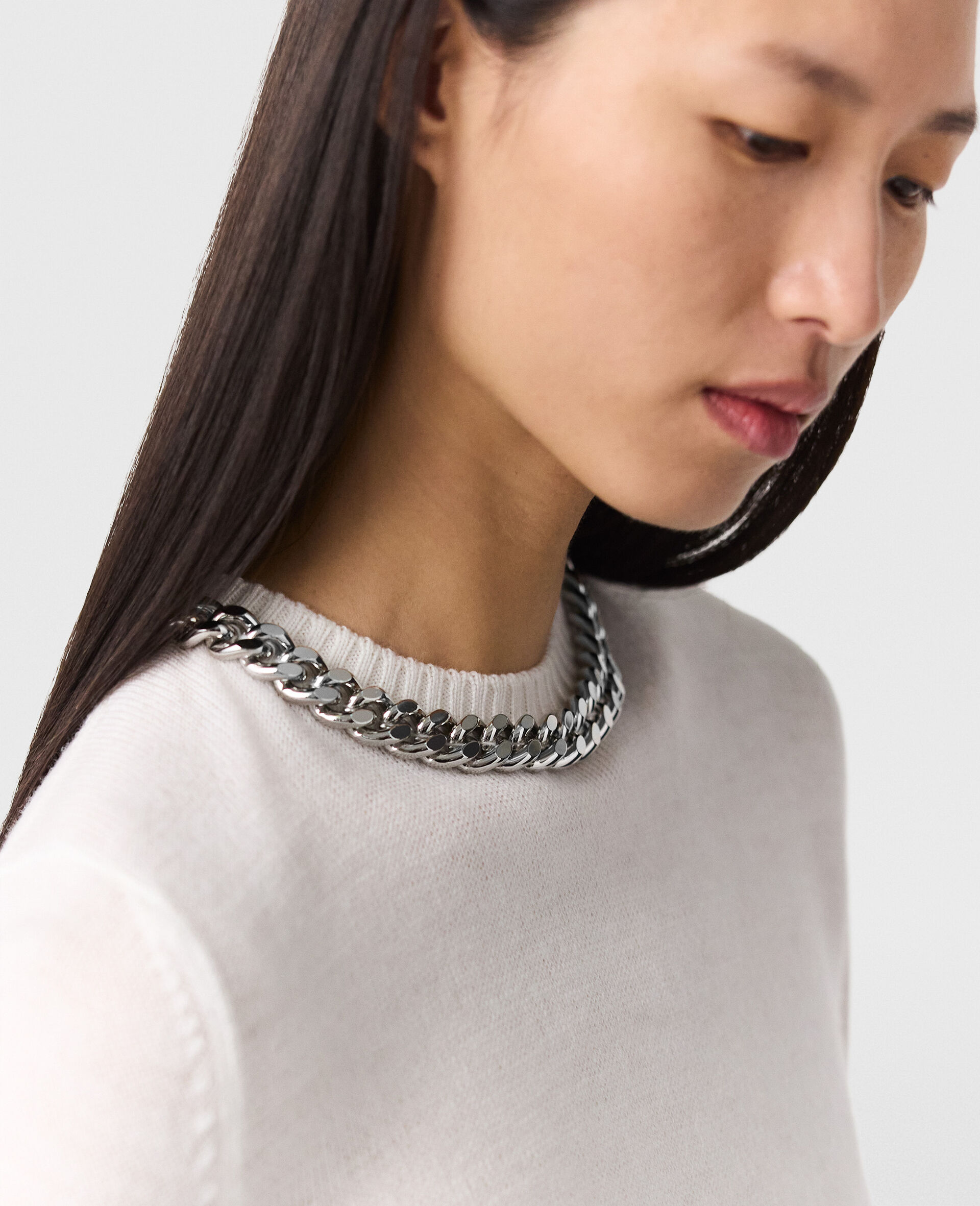 Pull en maille fine avec chaine Falabella-Cream-large image number 2