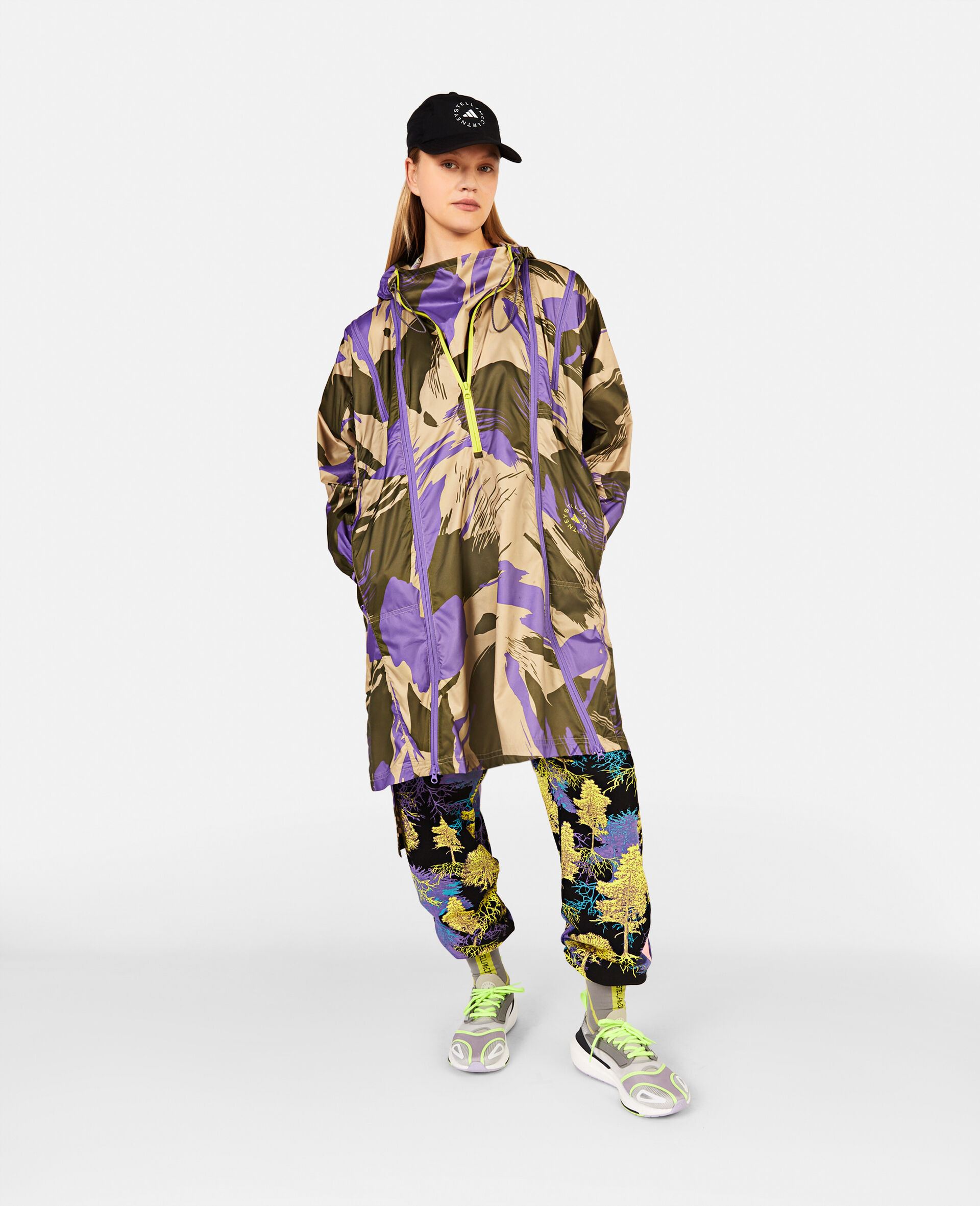 TrueNature迷彩印花披风-Multicolored-model TrueNature迷彩印花披风-Multicolored-model