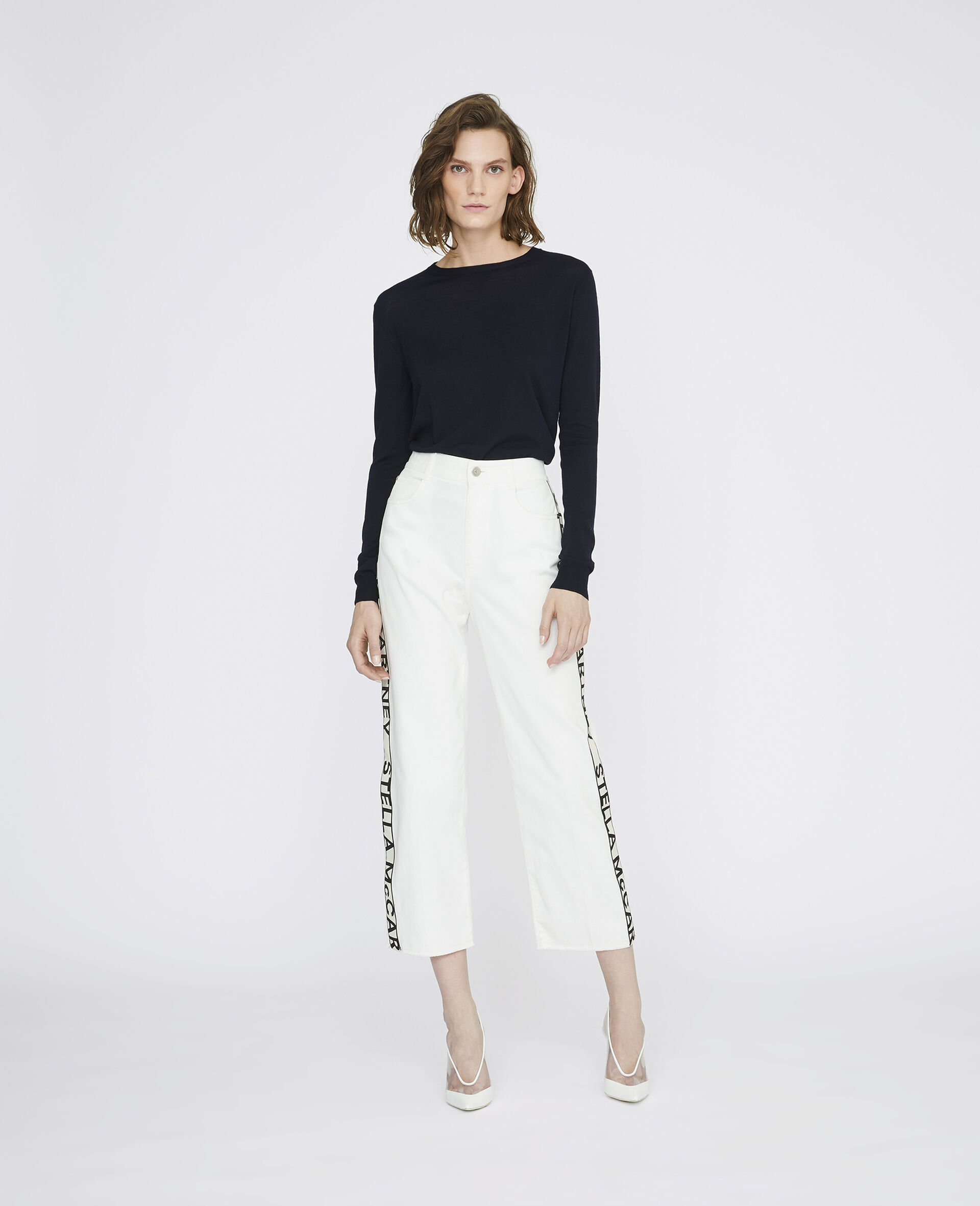 white cropped jeans