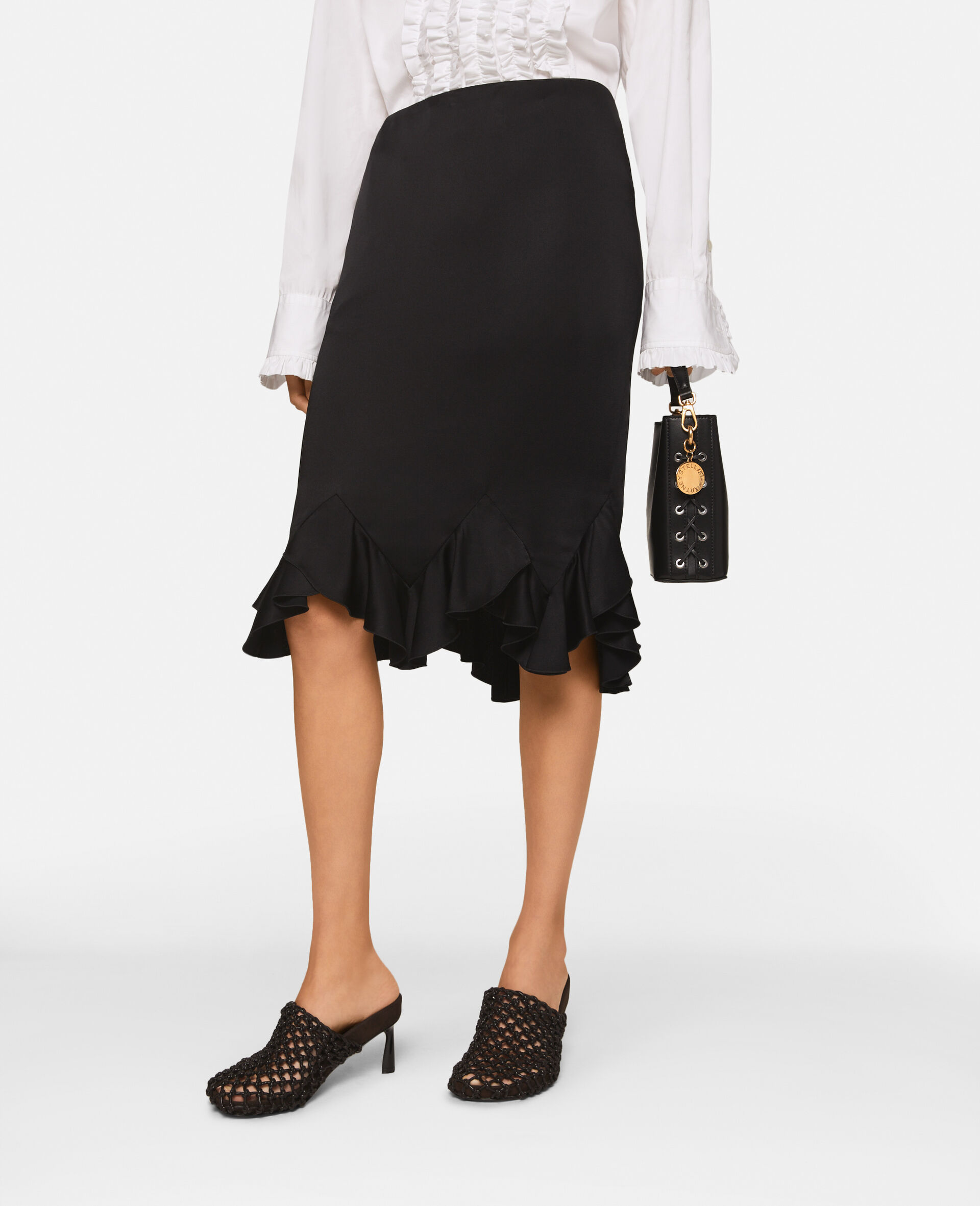Whipstitched Bucket Bag   -Black-model