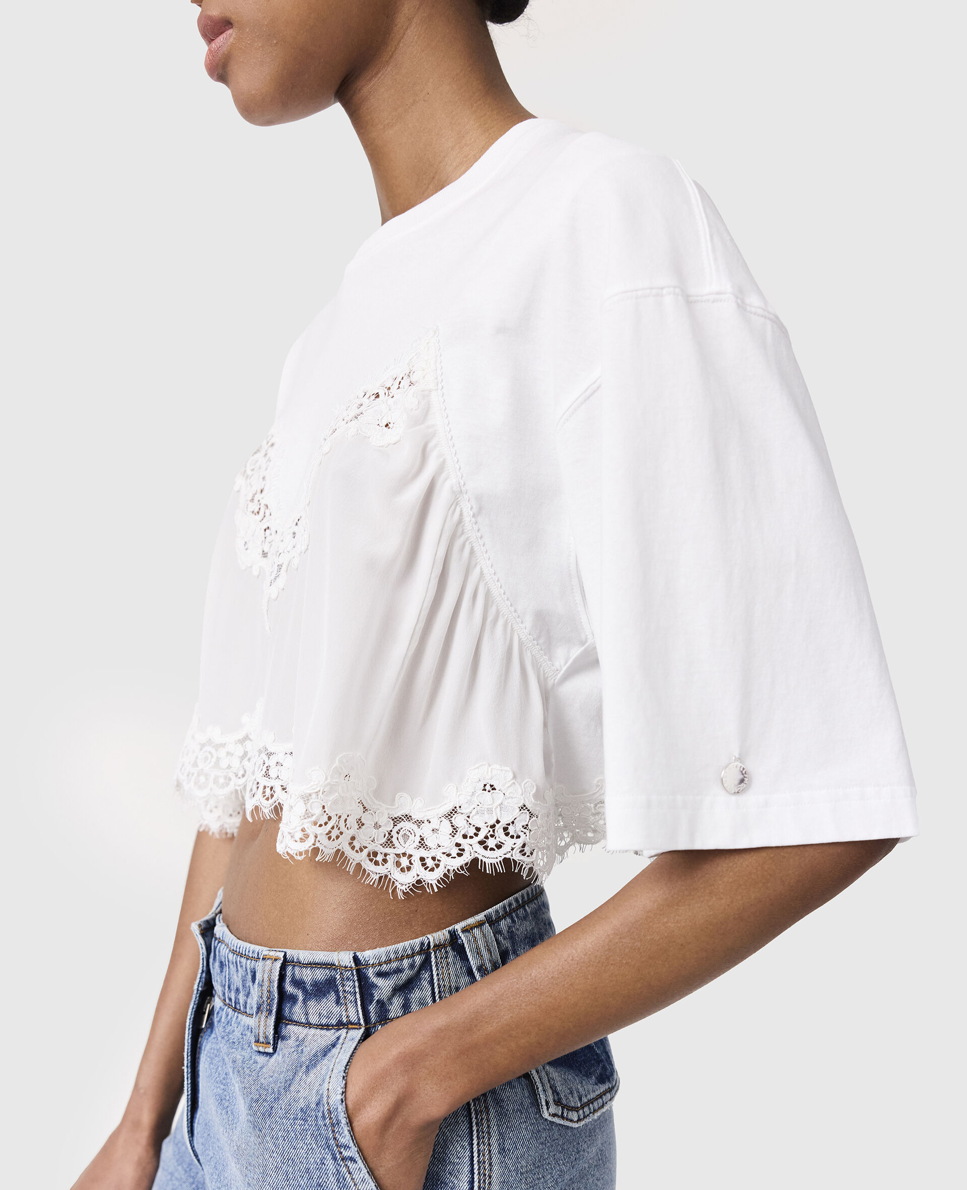 T shirt court avec empiecement en dentelle-Noir-large image number 1