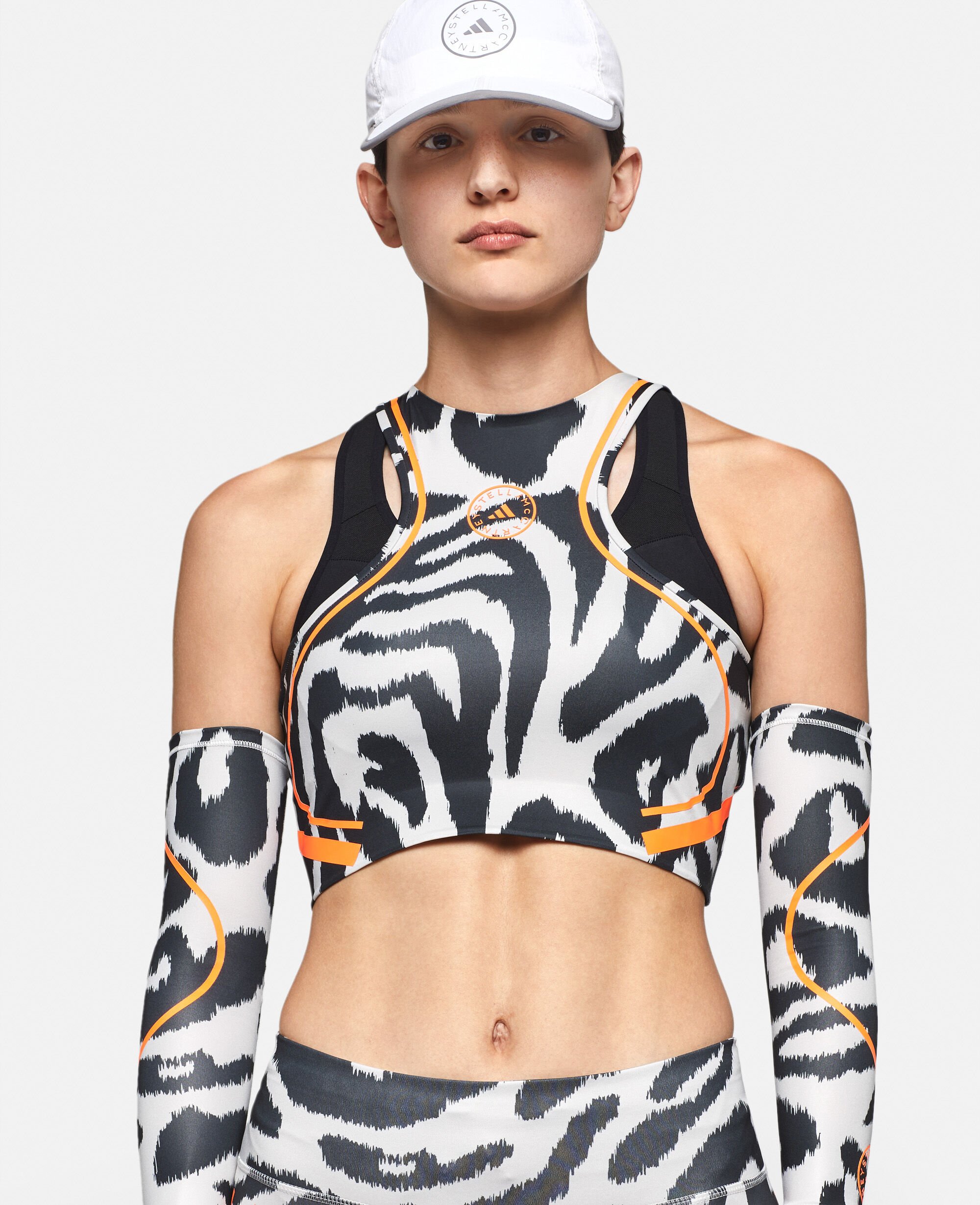 お歳暮ならオンライン TruePace Pearl/Black Chalk Women Leopard US McCartney Stella | Guards  Arm with Top Crop Running Print サロペット・オーバーオール・オールインワン