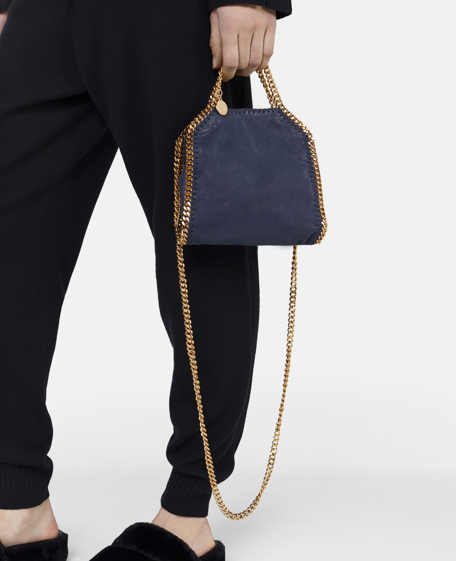 Falabella Tiny Tote Bag-Blau-model