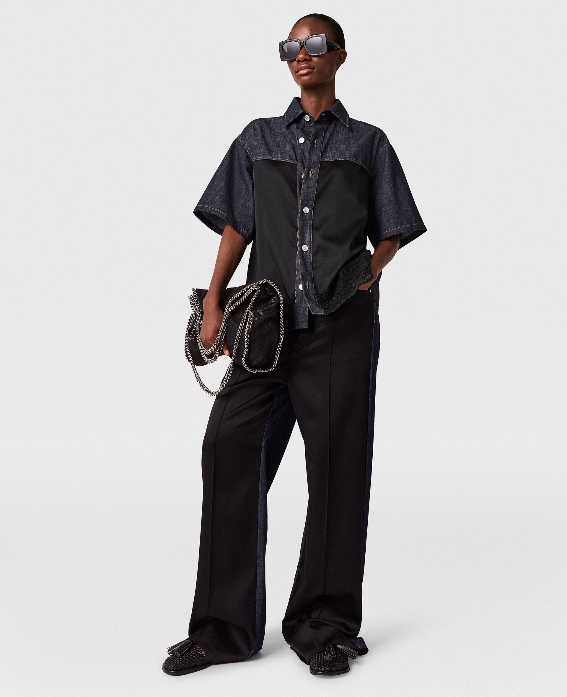 Chemise en denim a manches courtes avec empiecements en satin -Bleu-large image number 6