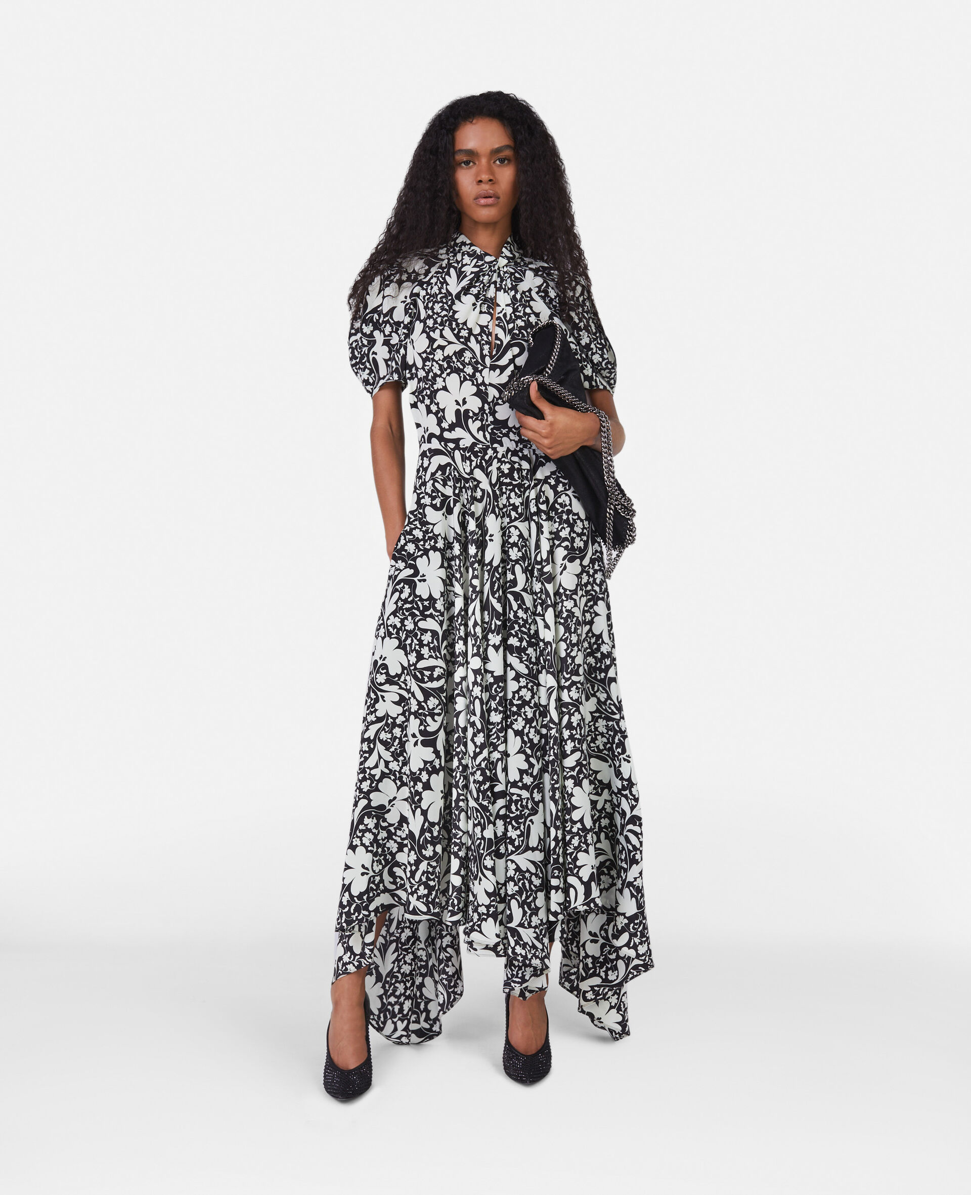 Robe a manches bouffantes en soie imprime floral forestier-Fantaisie-model Robe a manches bouffantes en soie imprime floral forestier-Fantaisie-model