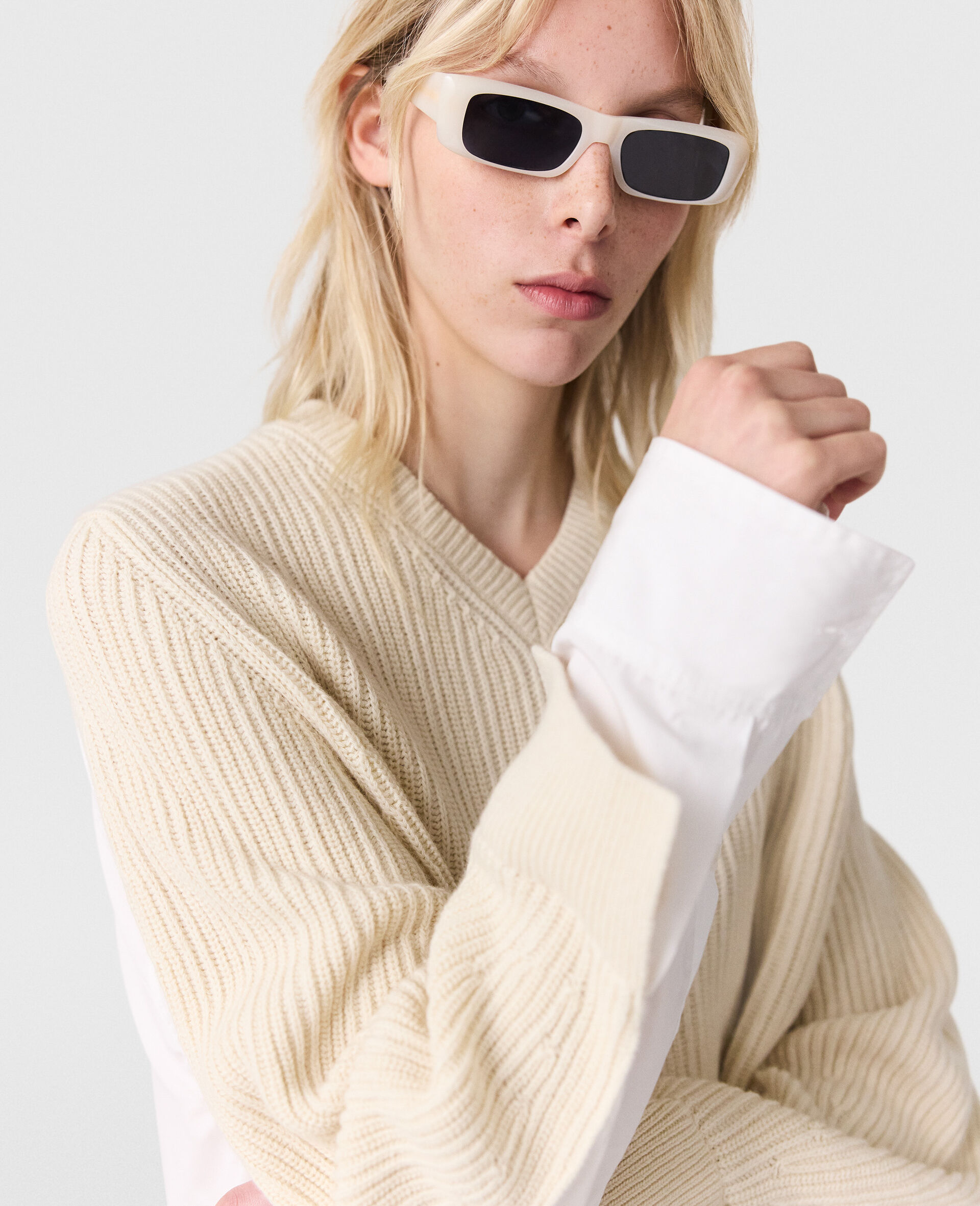 Hybrid Shirting V-Neck Jumper-Cream-large Hybrid Shirting V-Neck Jumper-Cream-large image number 3