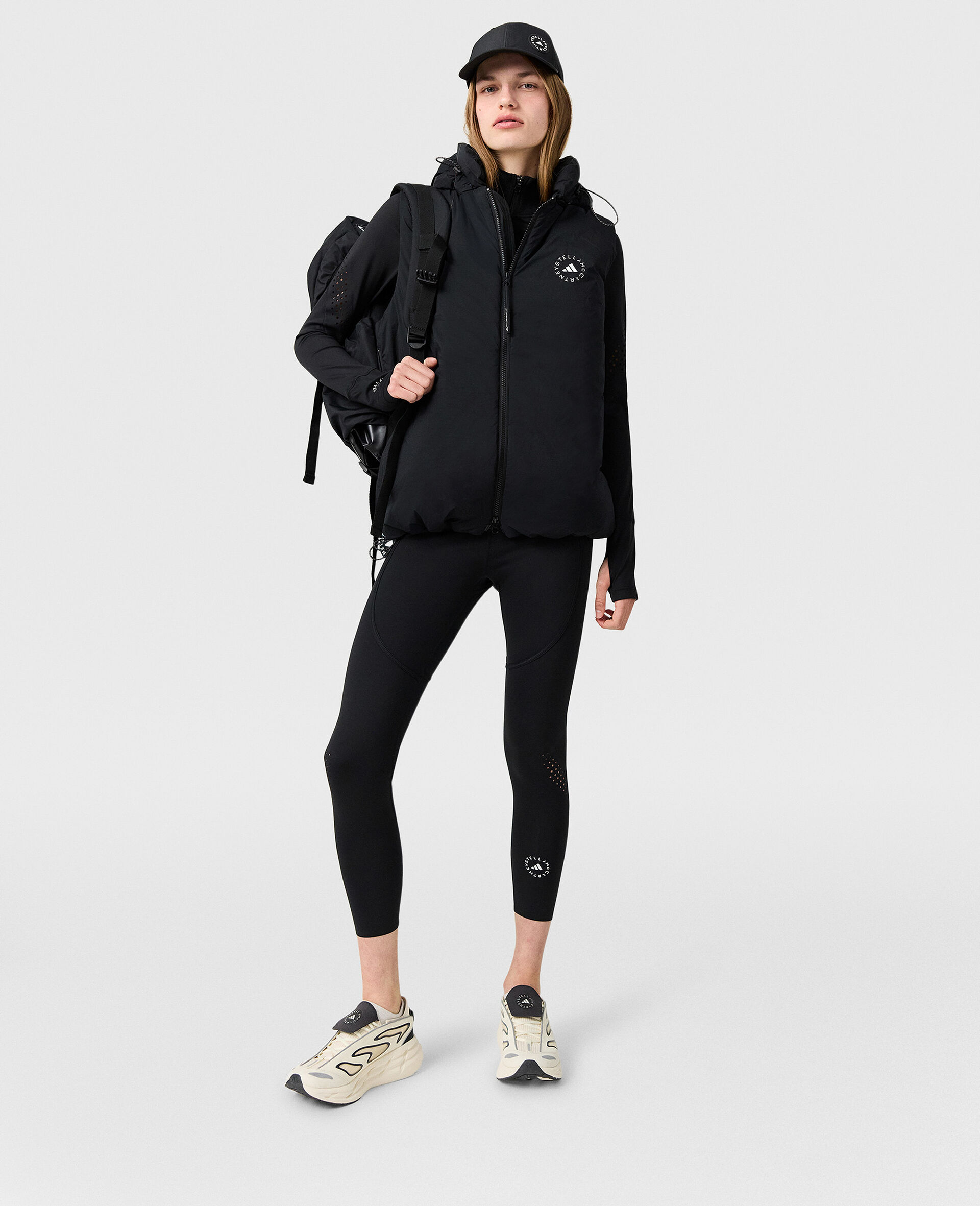 Gepolsterte TrueNature Kapuzenweste-Schwarz-large image number 4