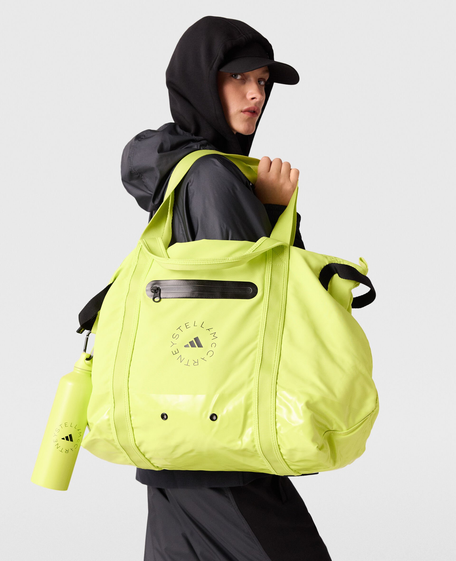 Logo Tote Bag-Green-model