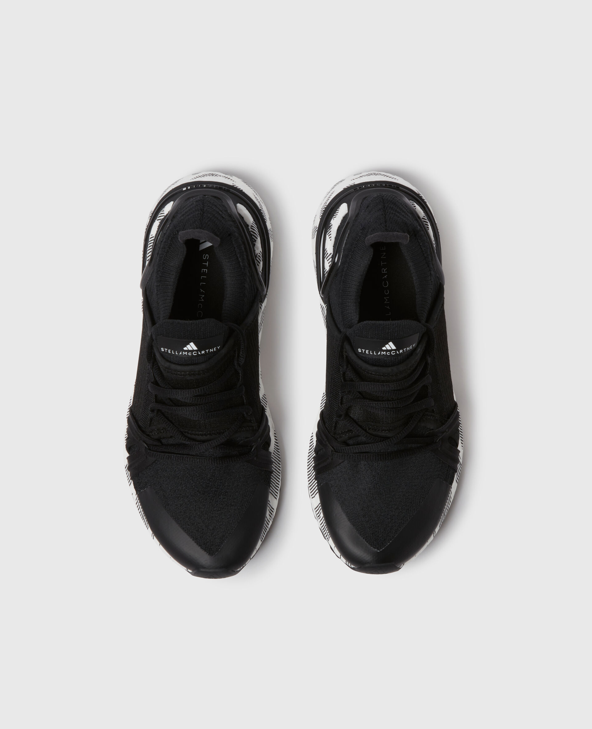 UltraBOOST DNA Running Trainers-Black-large image number 3