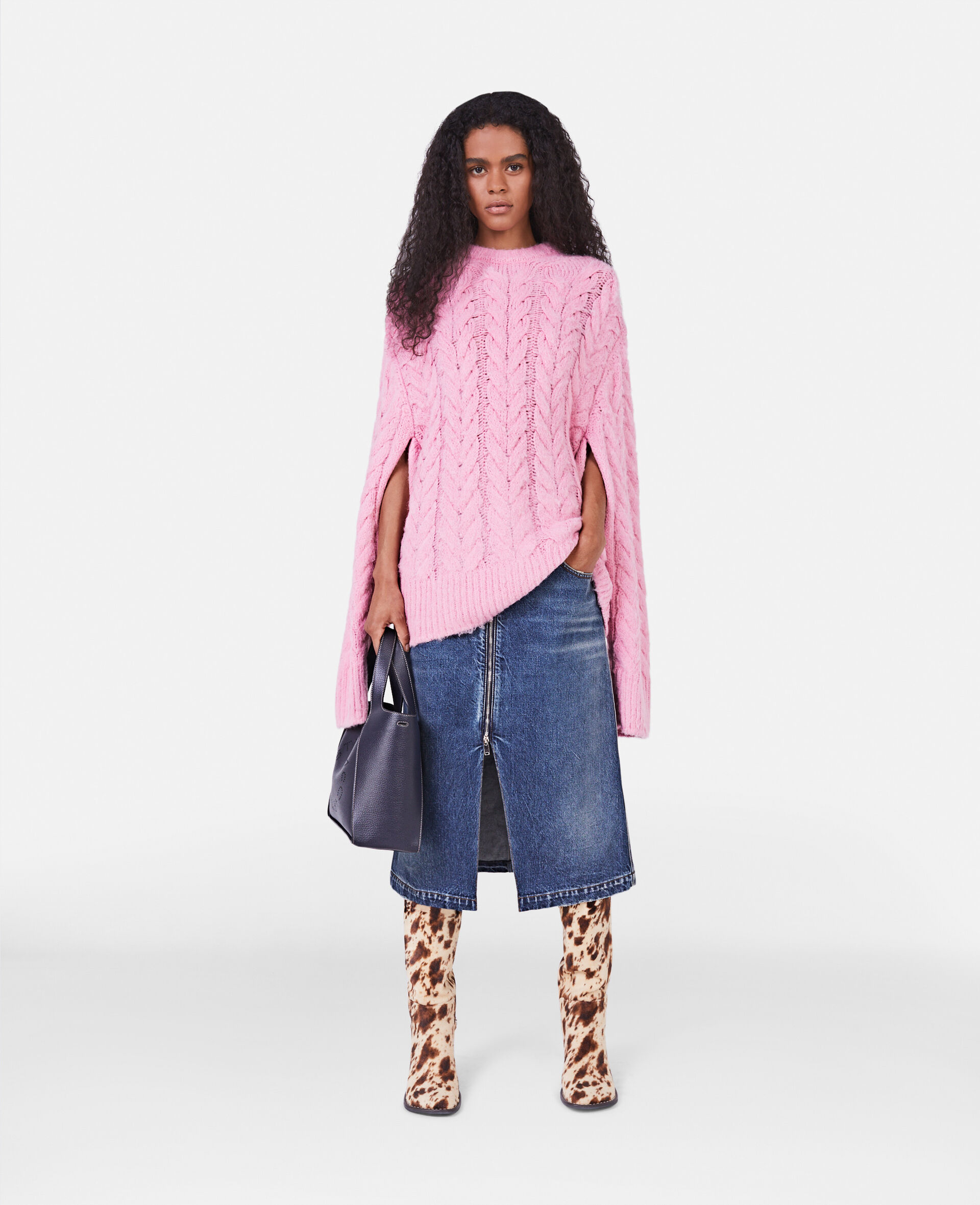 Cable Knit Cape Jumper-Pink-model