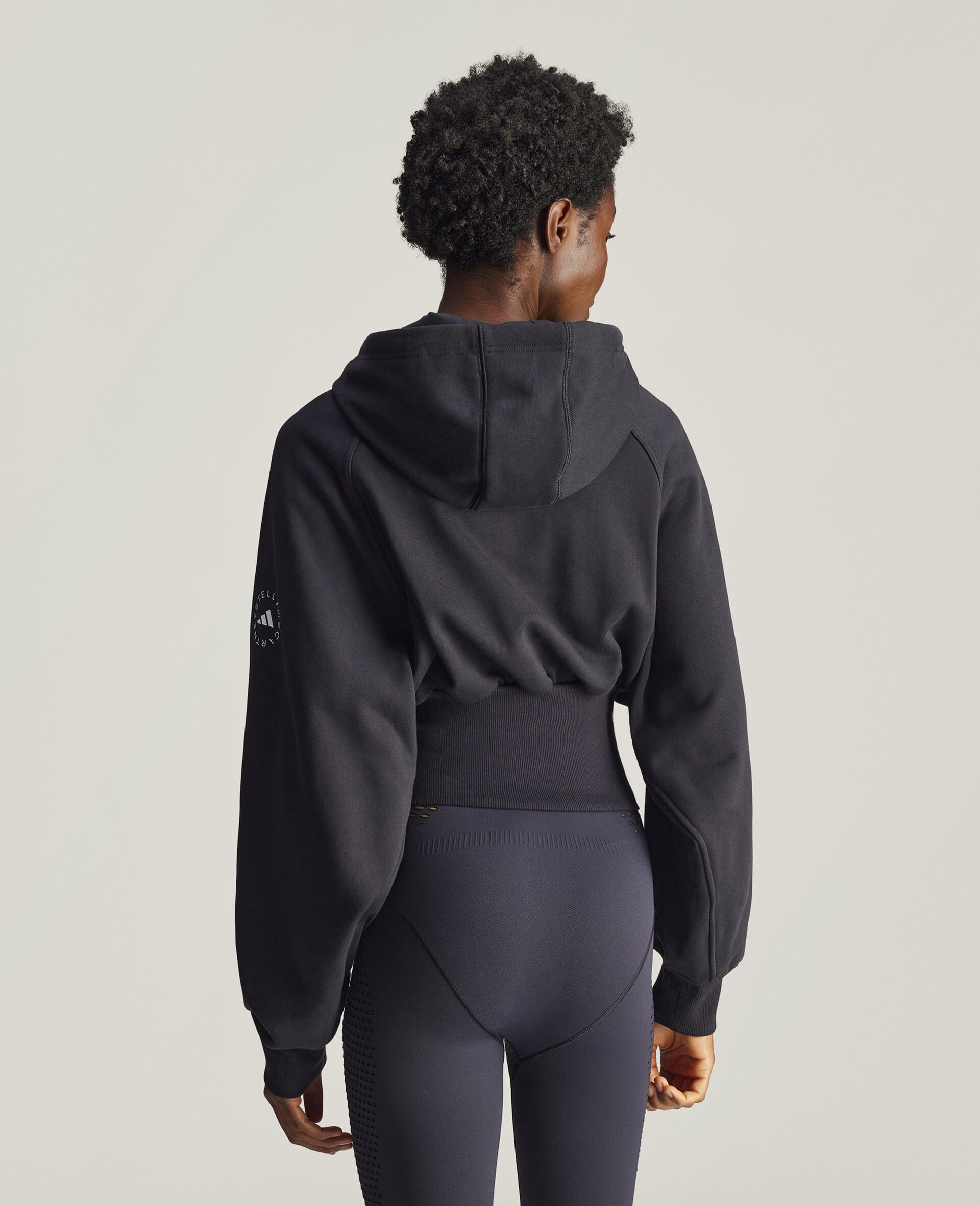 Kurzer Kapuzenpullover mit Logo-Schwarz-large image number 3