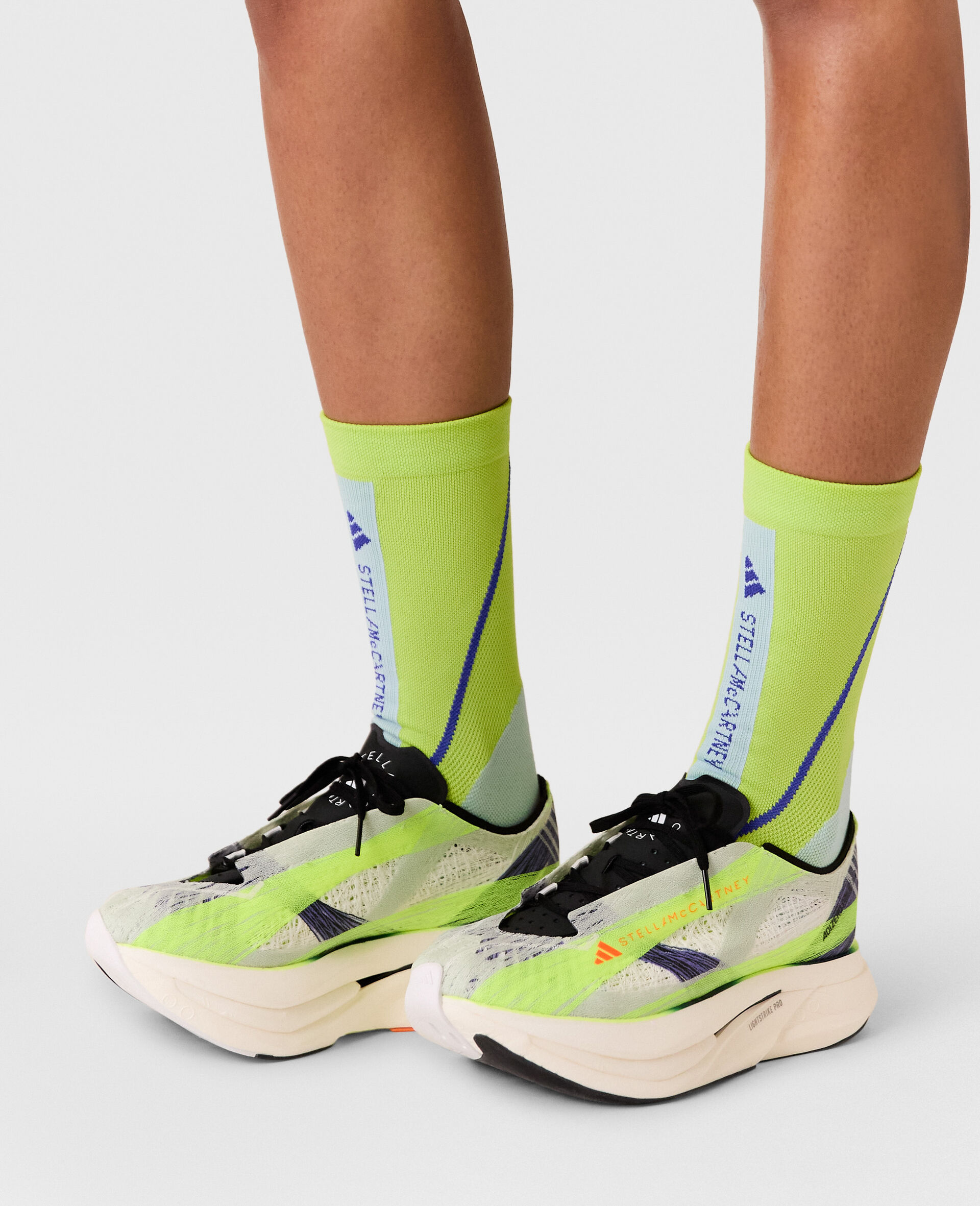 Prime X 2 Strung Running Trainers-Multicolour-model