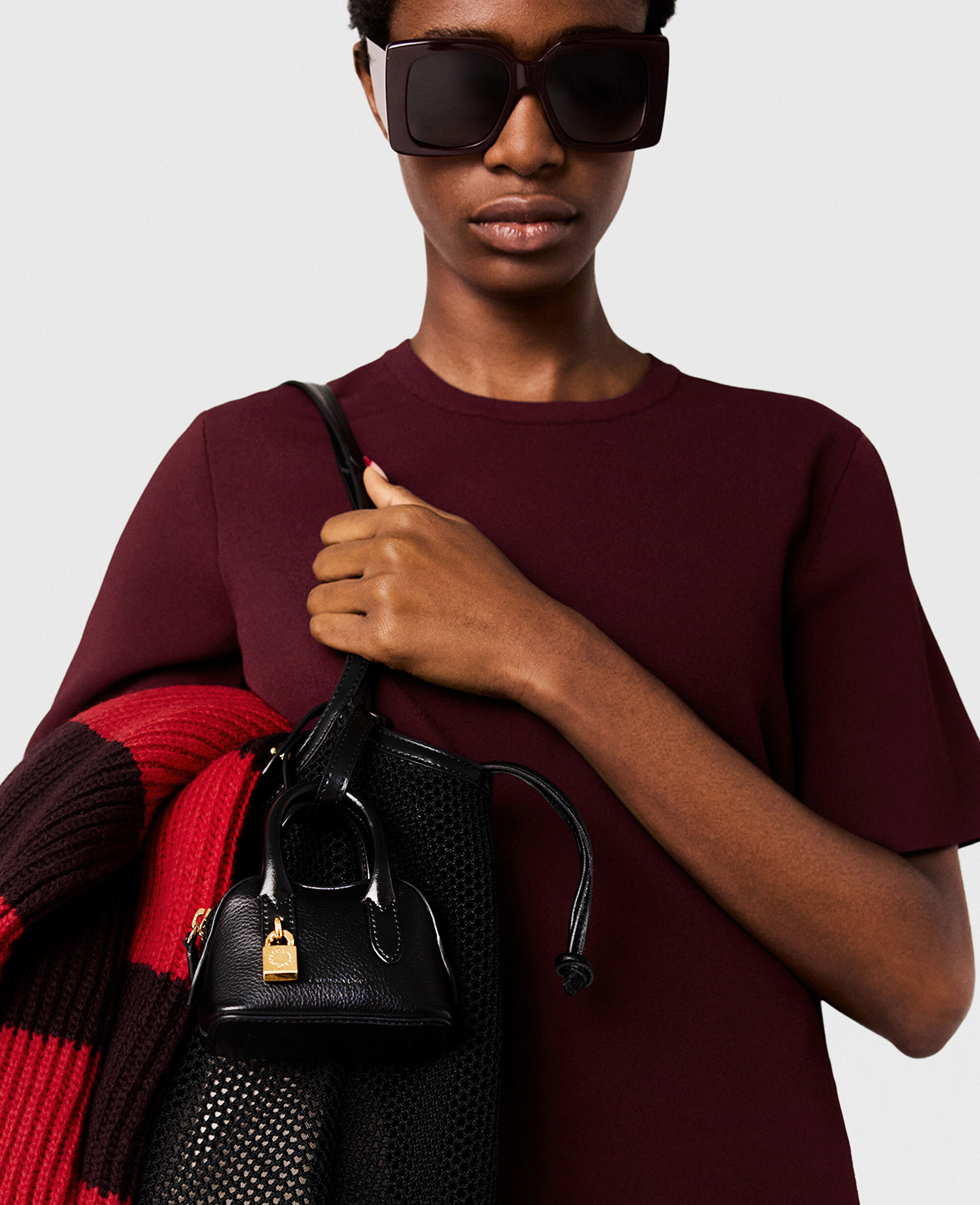 人気 ステラマッカートニー 折り財布 ファラベラ スエード 薄ピンク レディース 財布&カードケース | Stella McCartney JP
