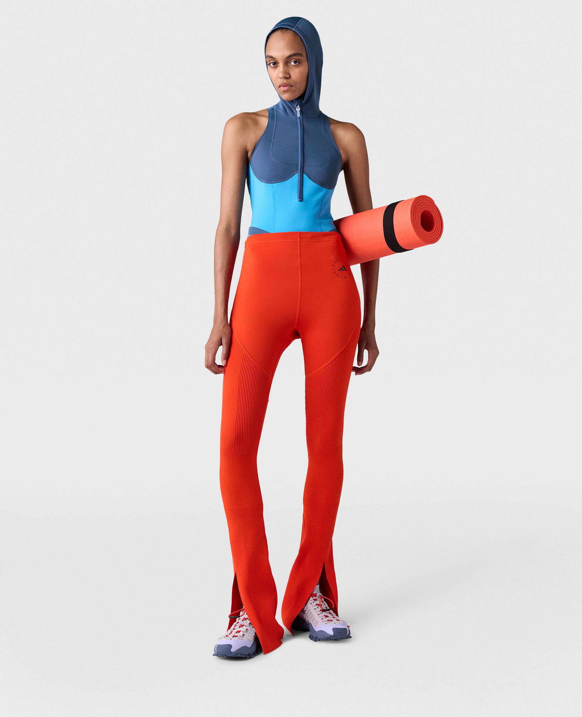 TrueStrength Split-Cuff Yoga Pants-Red-model TrueStrength Split-Cuff Yoga Pants-Red-model