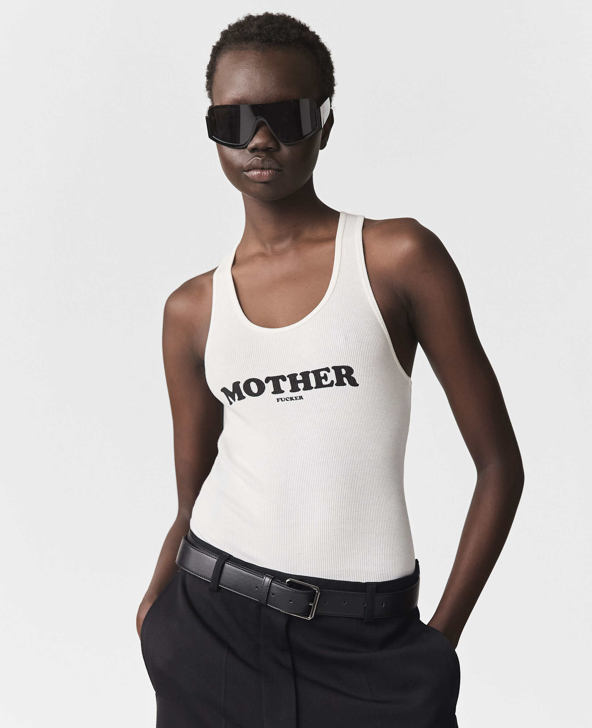 Mother Fucker背心式上衣-白色-model