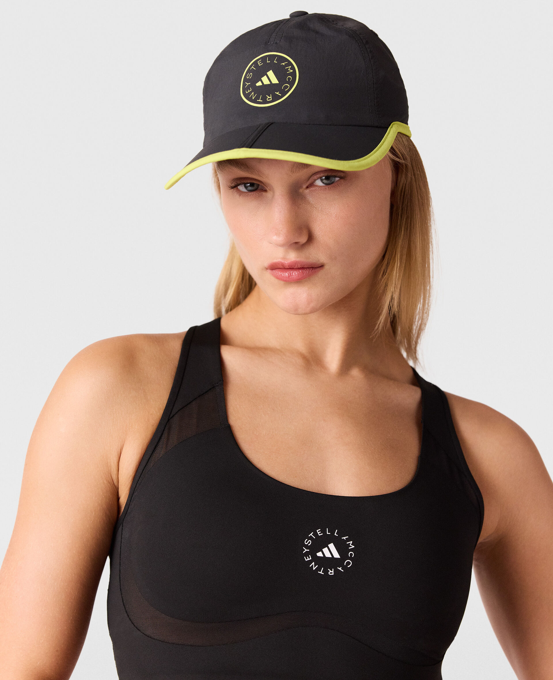Logo Baseball Cap-Black-model