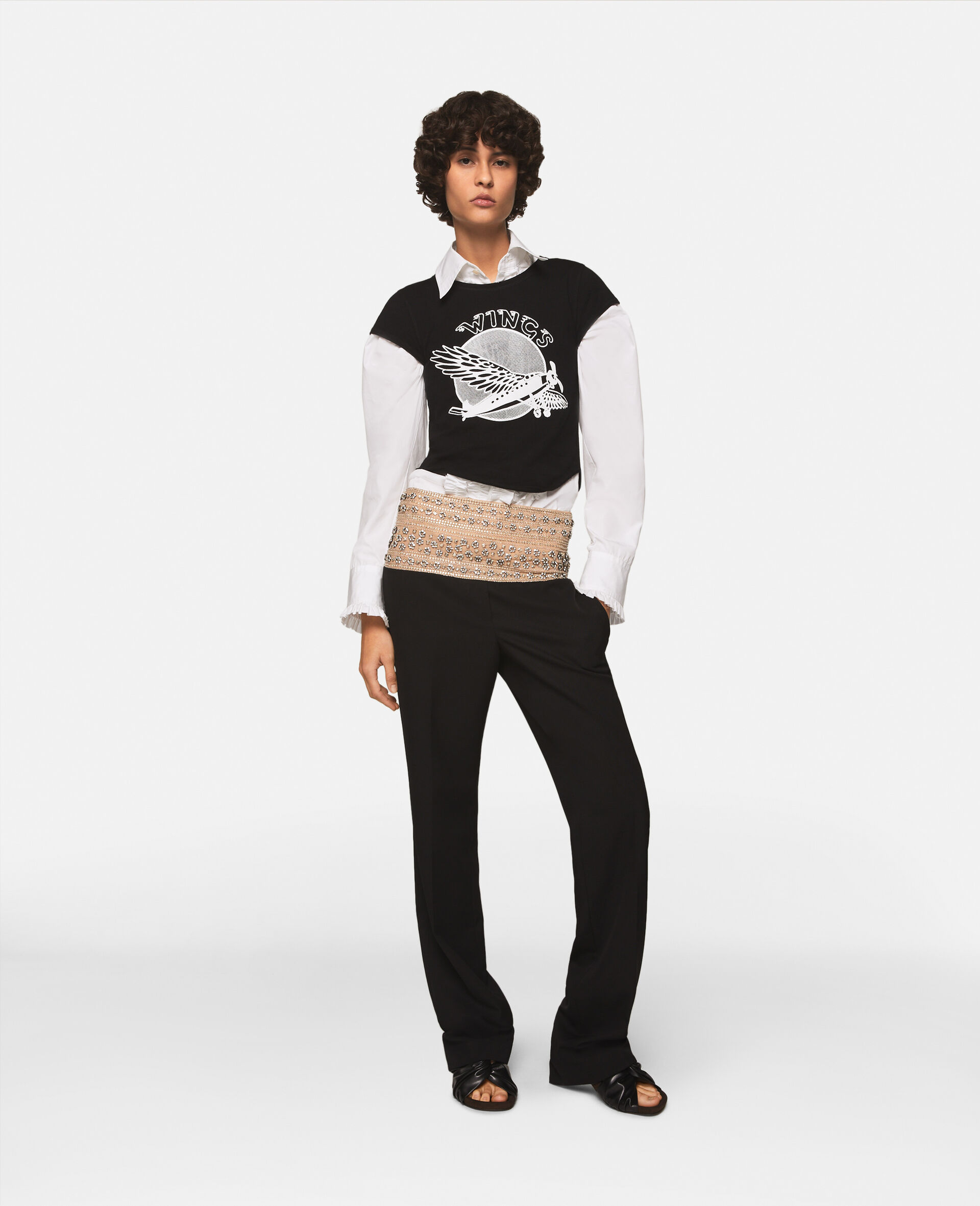Baby-T-Shirt aus Baumwolle mit Wings-Grafik-Schwarz-model