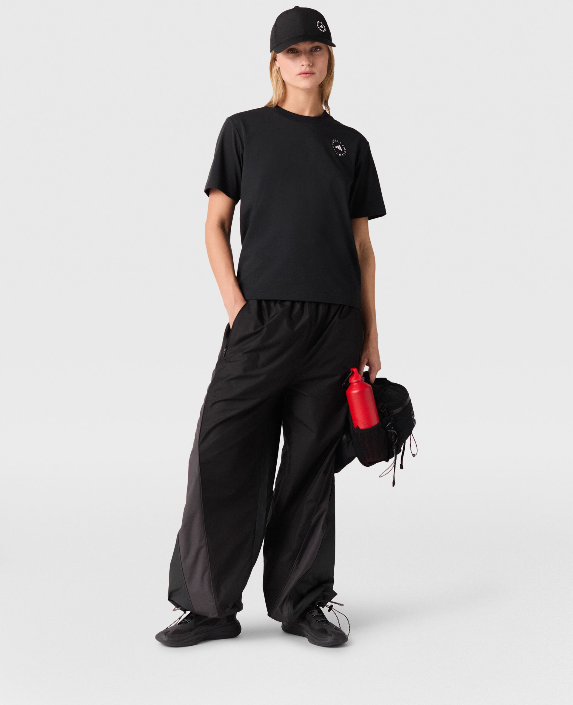 Logo Classic T-Shirt-Black-large Logo Classic T-Shirt-Black-large image number 4