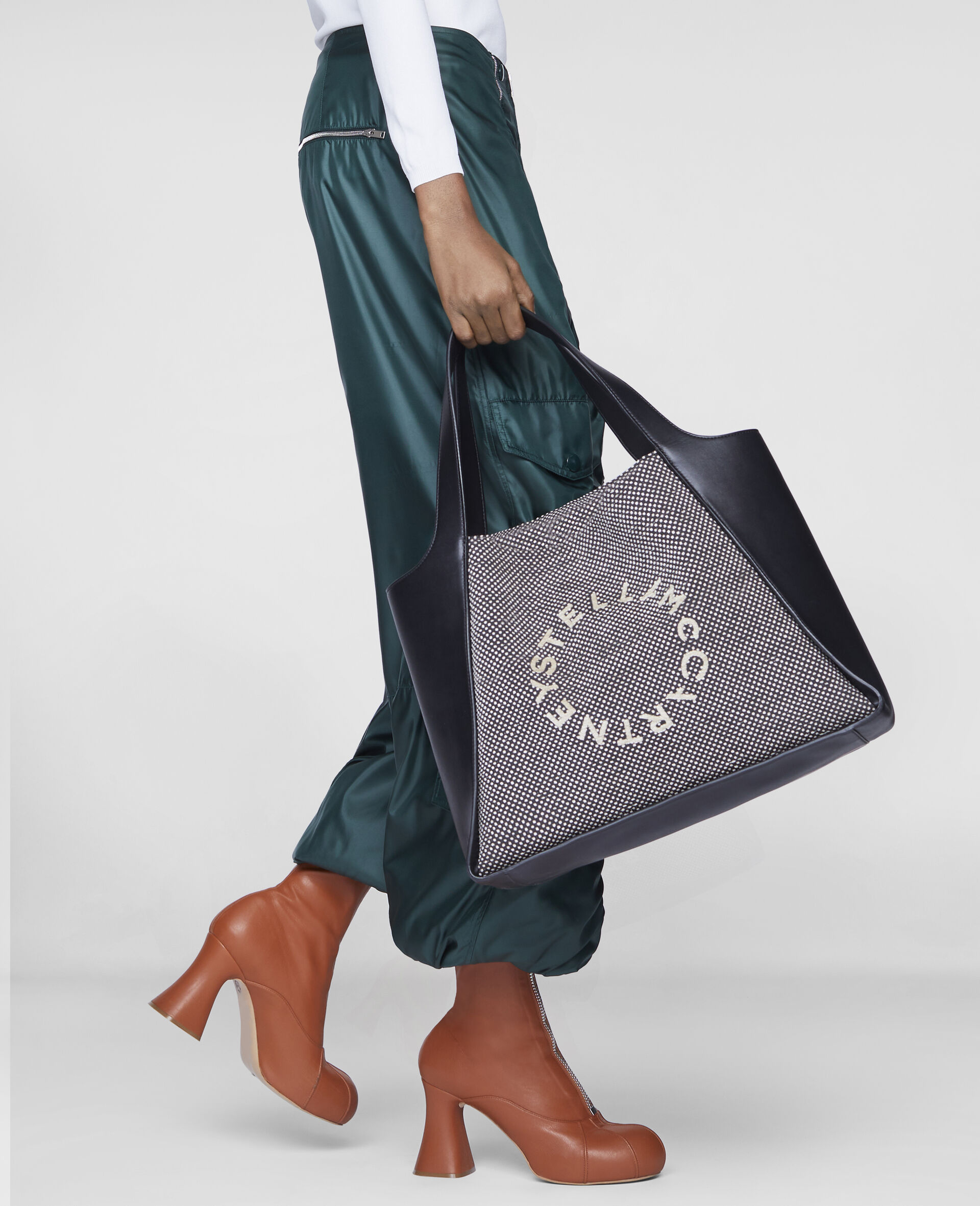 Stella Logo Tote Bag-Beige-large Stella Logo Tote Bag-Beige-large image number 4