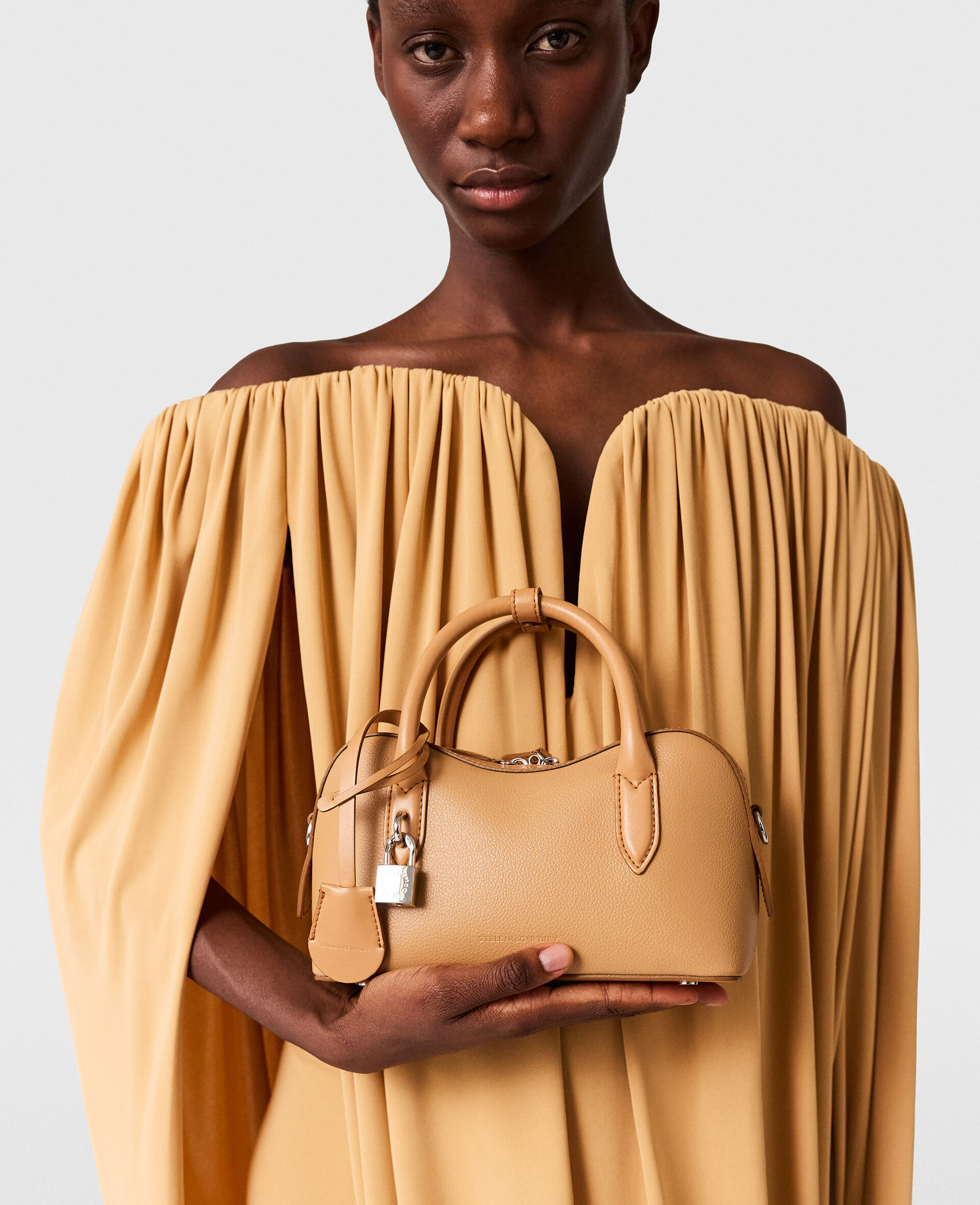 Trägerloses Kleid aus plissiertem Krepp mit Cape-Ärmeln-Rose-large image number 3