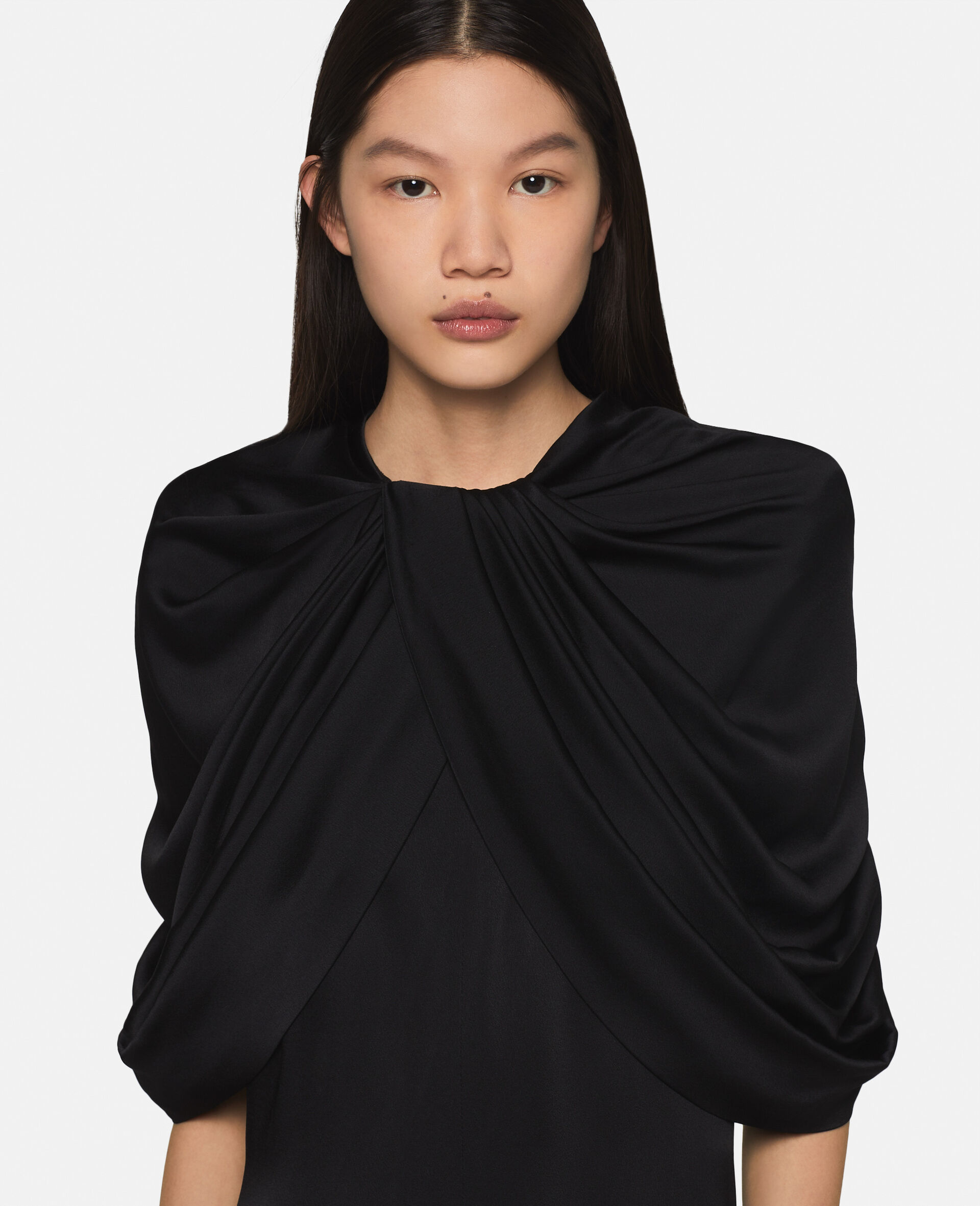 Robe courte drap&eacute;e en satin-Noir-large image number 4