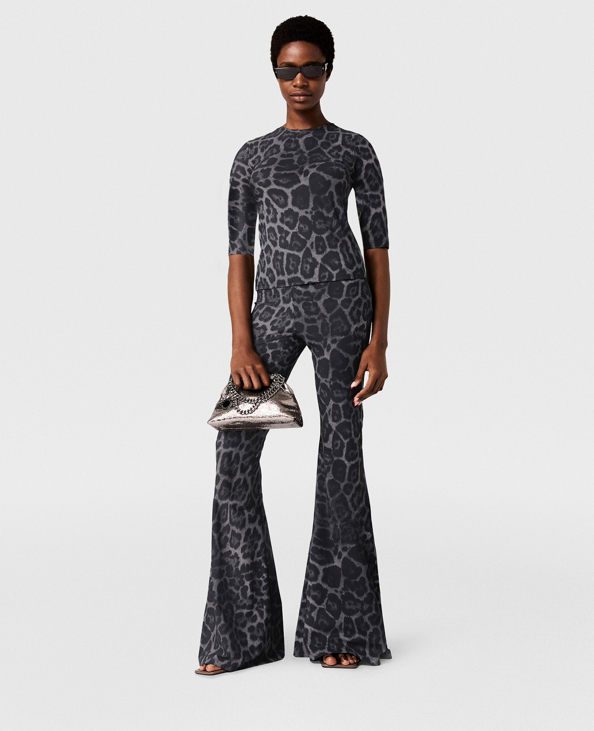 Leopard-Print Short-Sleeve T-Shirt-Grey-large image number 4