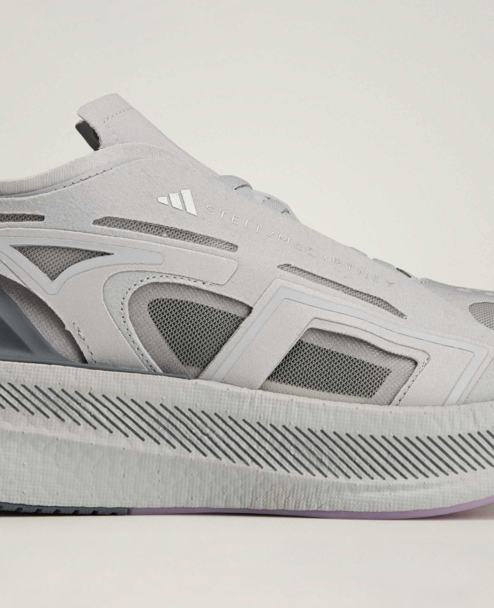 UltraBOOST 5 Running Trainers-Grey-large image number 5