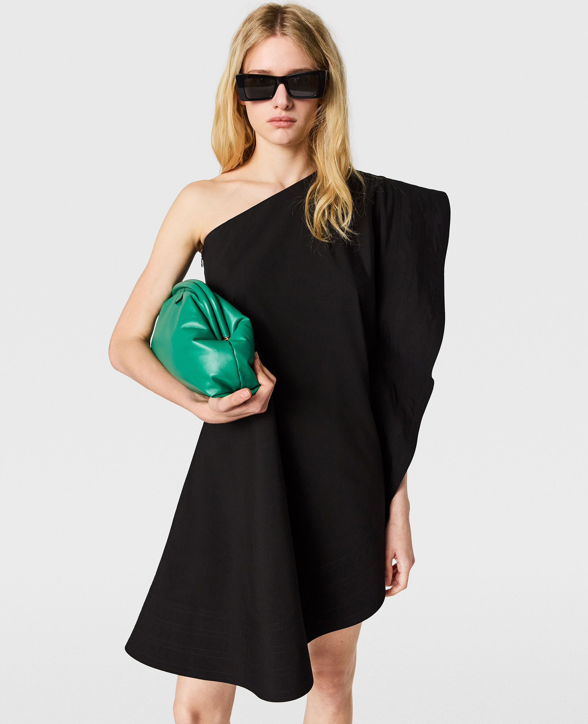 Washed Cotton Asymmetric Mini Dress-Noir-large image number 4